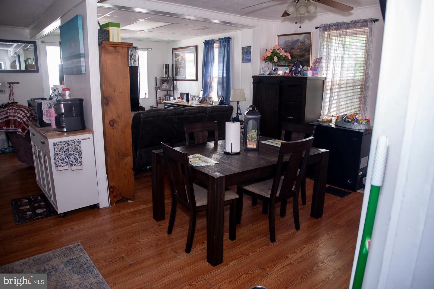 CRESAPTOWN - Commercial Sale