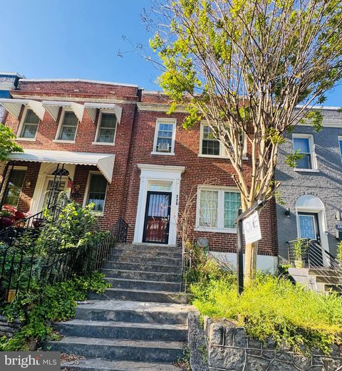228 ASCOT PLACE NE WASHINGTON DC 20002