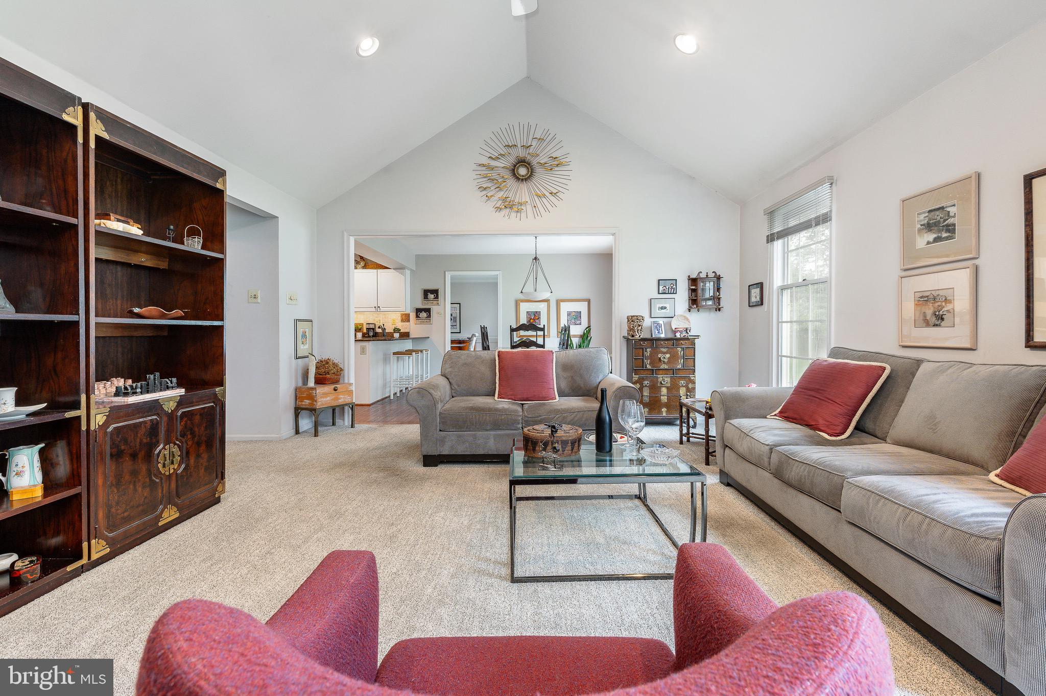 WHITEMARSH HUNT - Residential