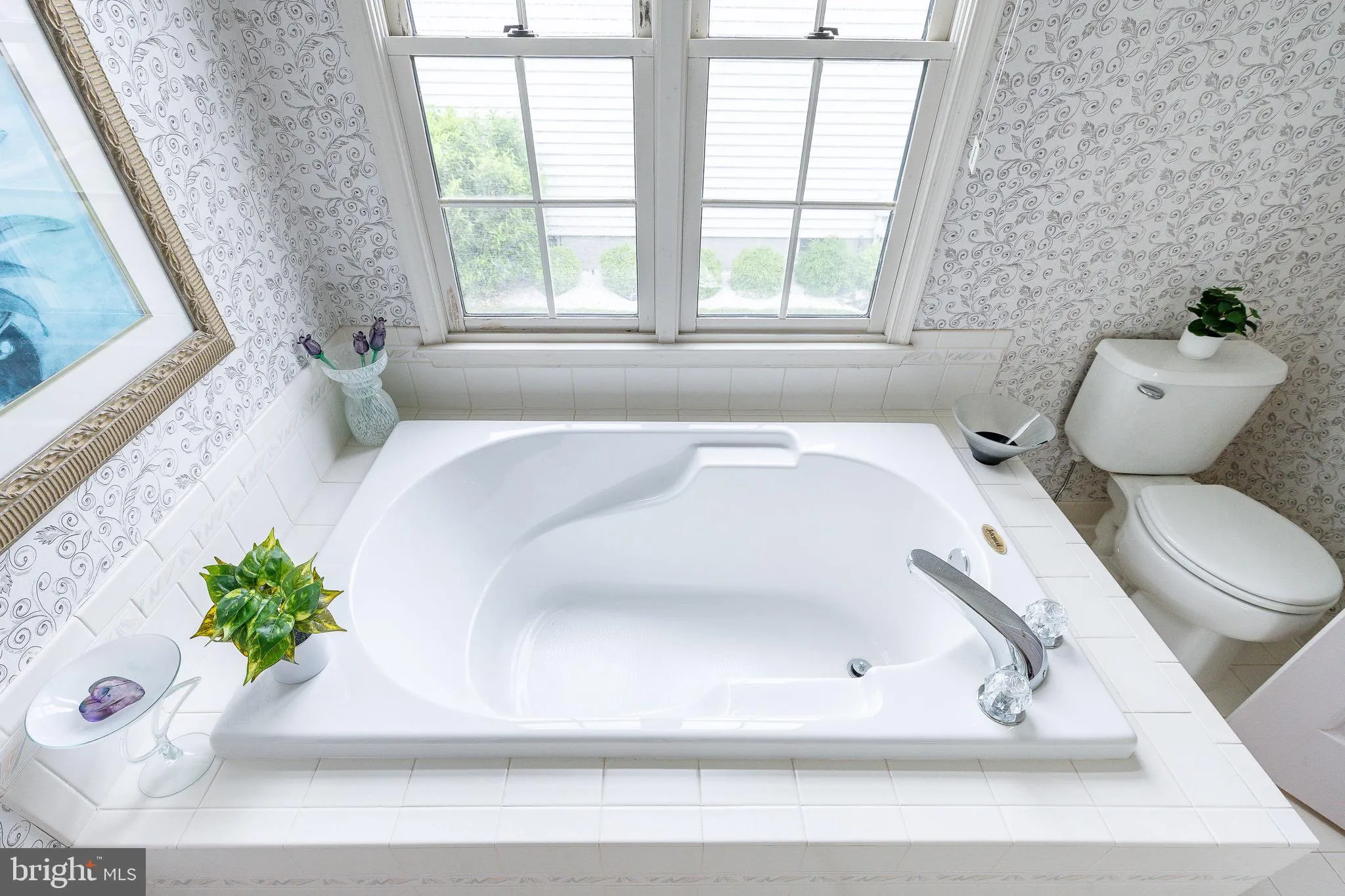 Lafayette Hill, Pennsylvania 19444, United States, 4 Bedrooms Bedrooms, ,3 BathroomsBathrooms,Residential,Pending,136437