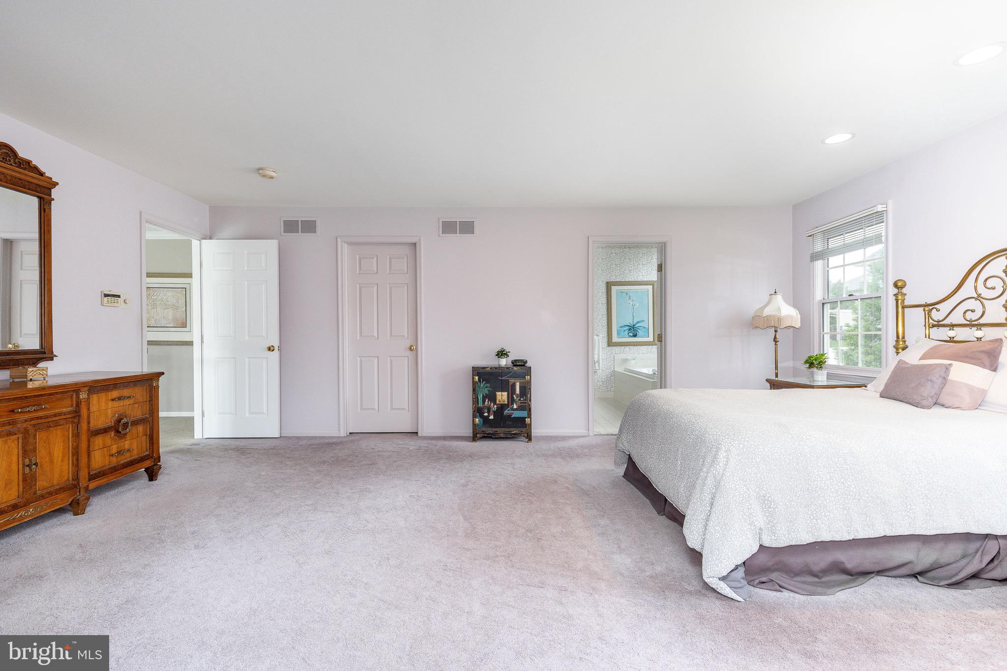 WHITEMARSH HUNT - Residential