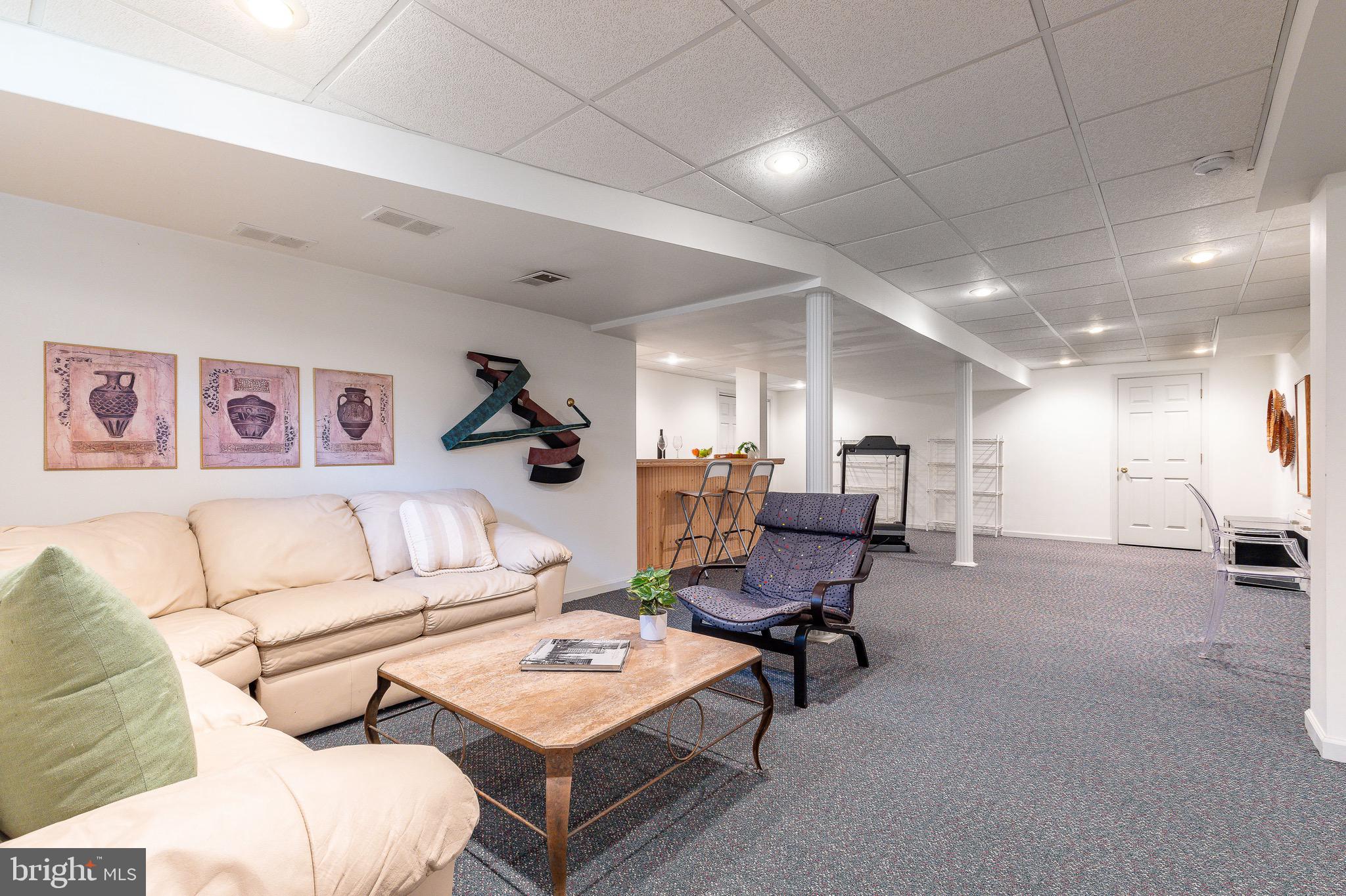 WHITEMARSH HUNT - Residential