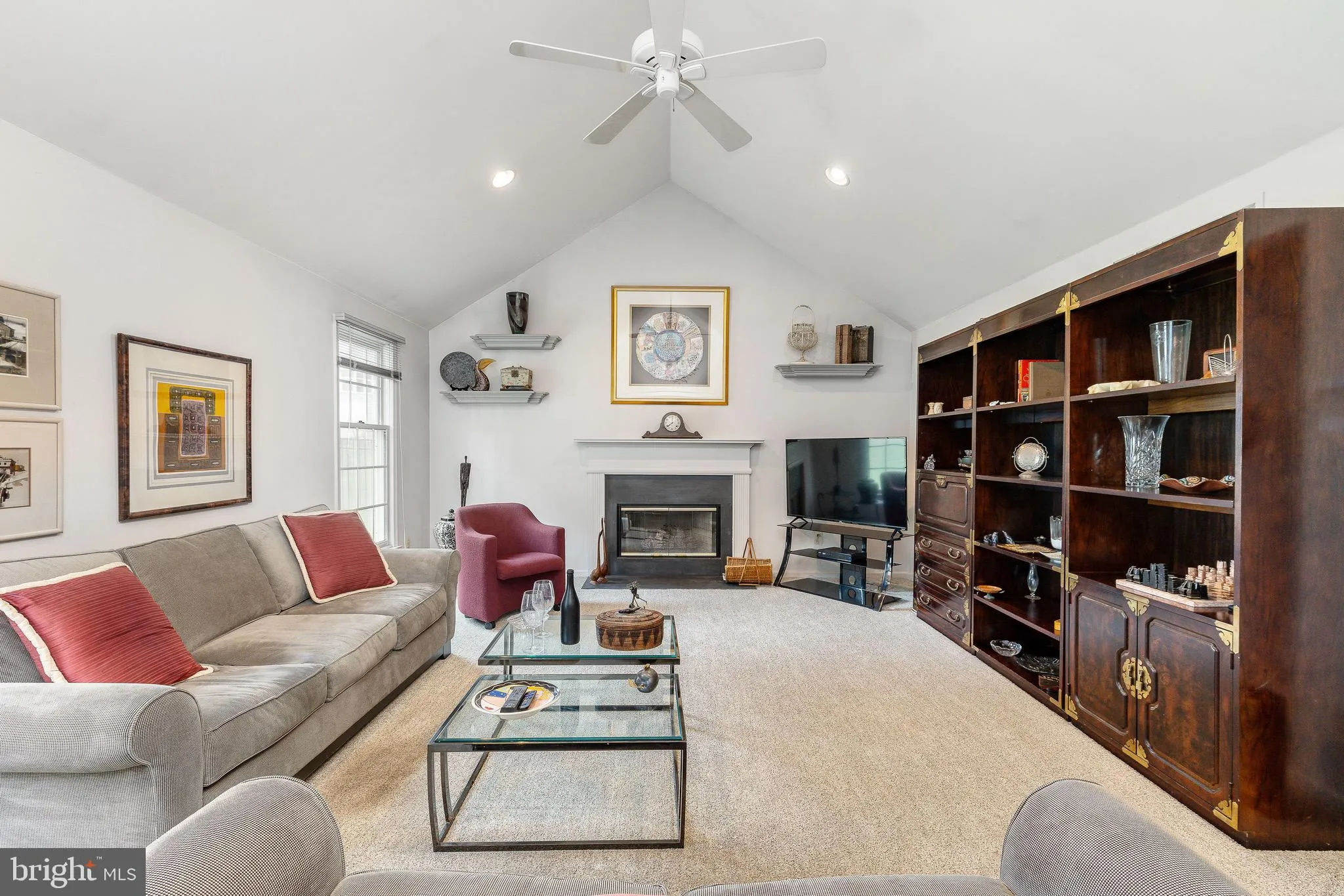 Lafayette Hill, Pennsylvania 19444, United States, 4 Bedrooms Bedrooms, ,3 BathroomsBathrooms,Residential,Pending,136437