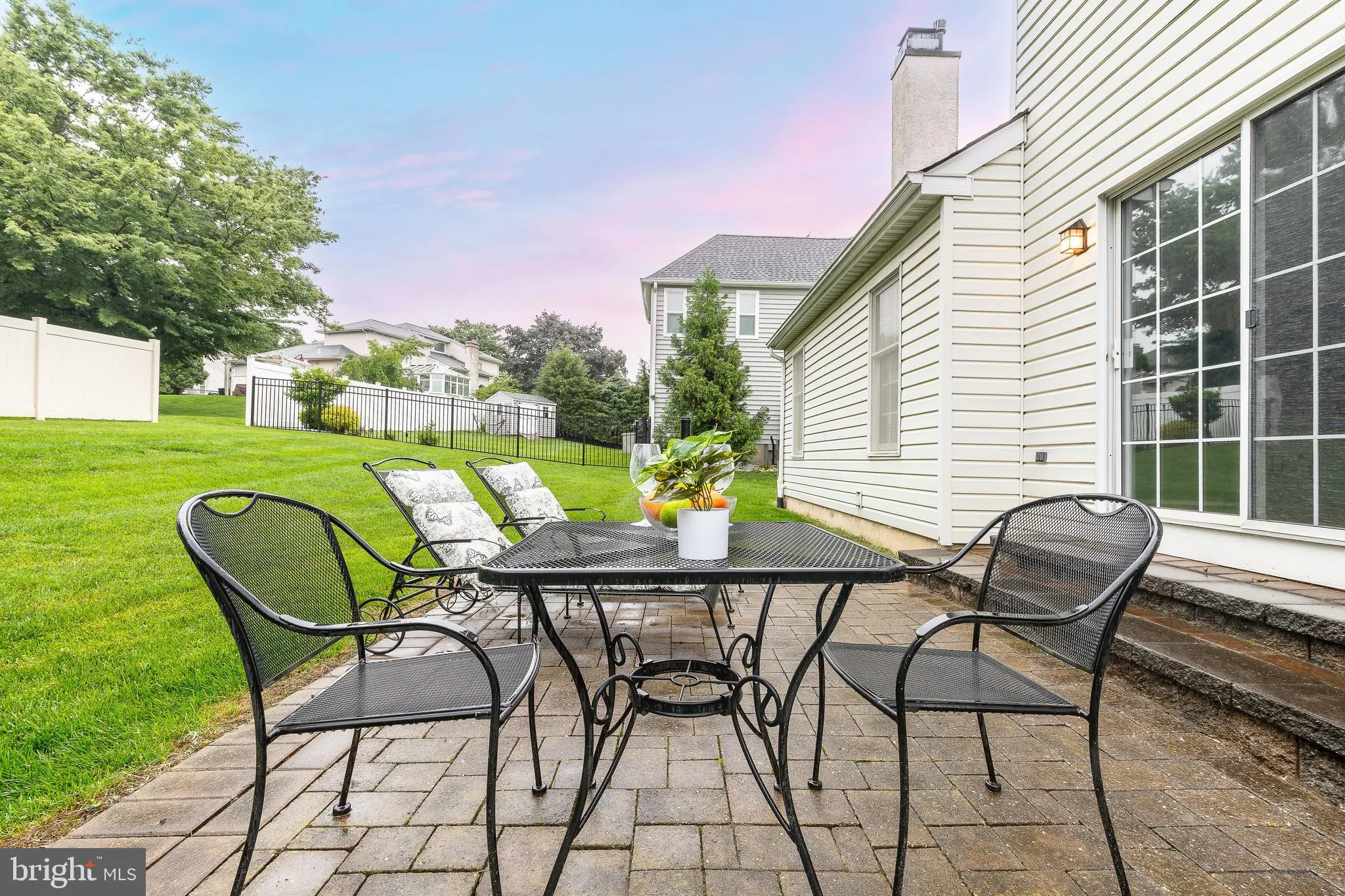 Lafayette Hill, Pennsylvania 19444, United States, 4 Bedrooms Bedrooms, ,3 BathroomsBathrooms,Residential,Pending,136437