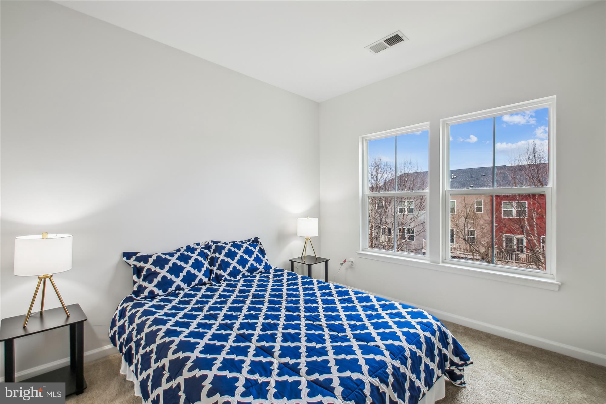 CREEKSIDE VILLAGE AT TANYARD SPRINGS - Residential