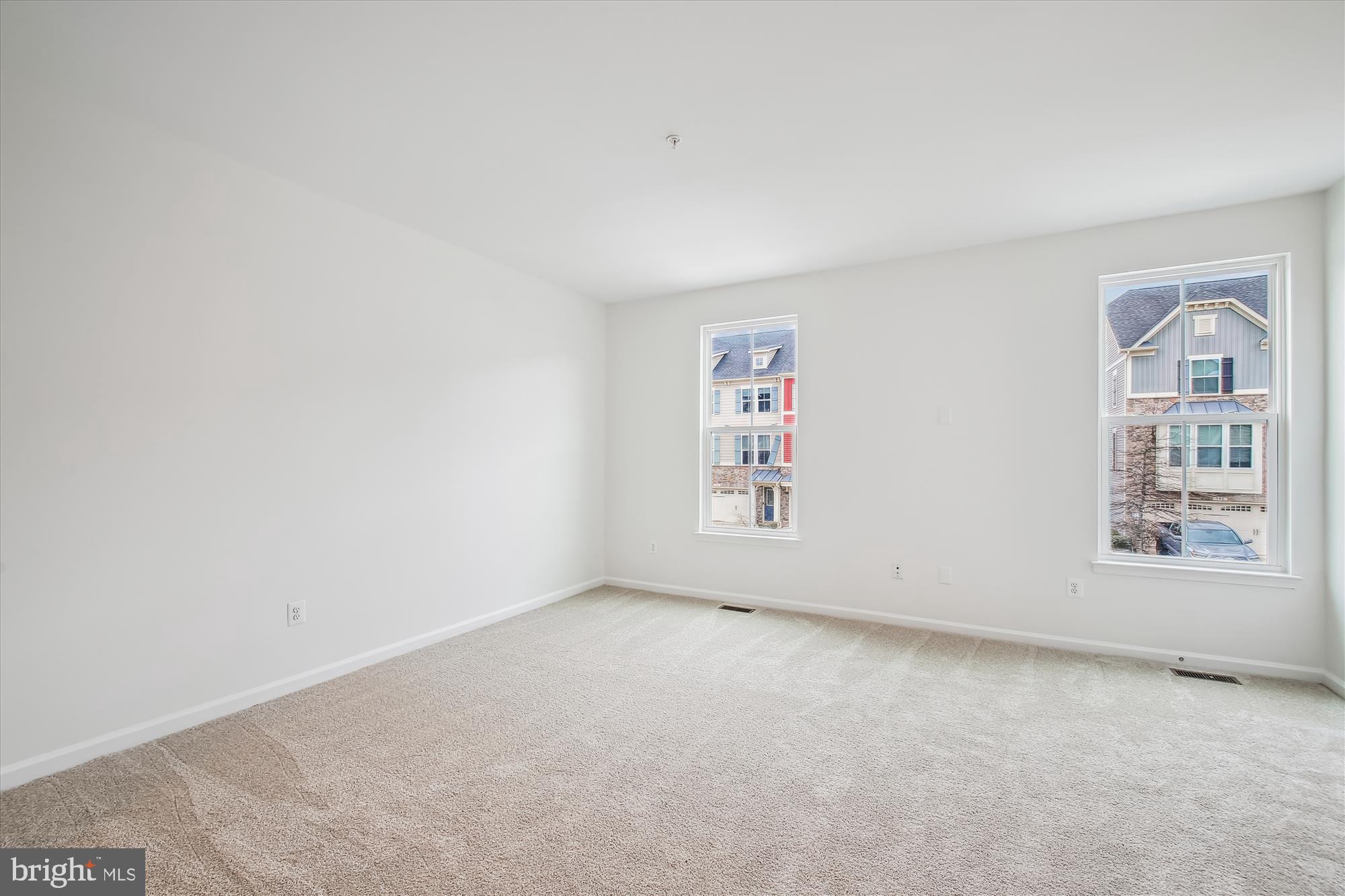 CREEKSIDE VILLAGE AT TANYARD SPRINGS - Residential