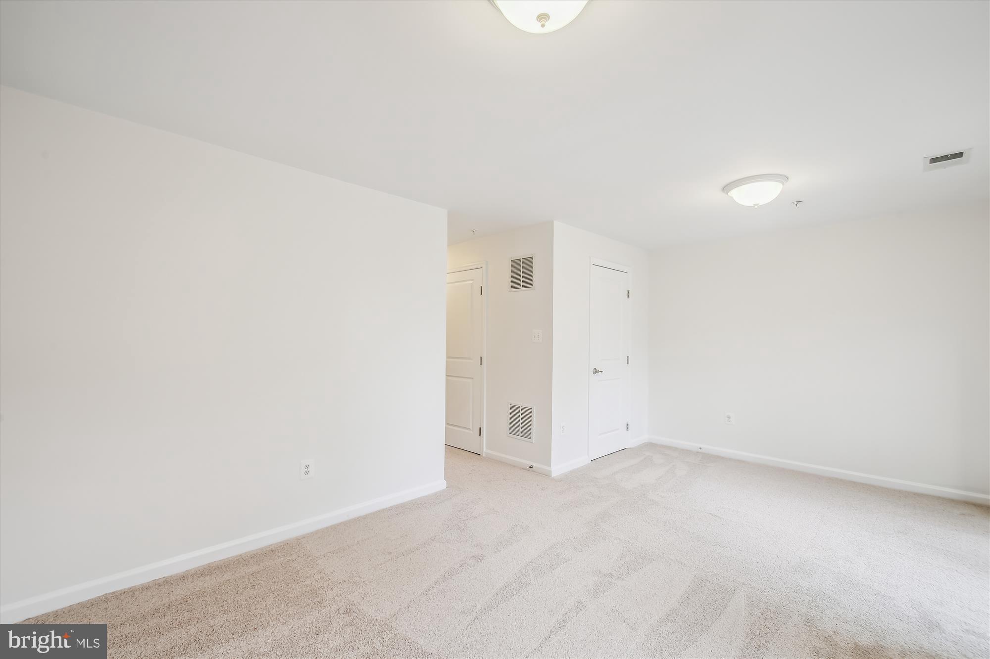 CREEKSIDE VILLAGE AT TANYARD SPRINGS - Residential