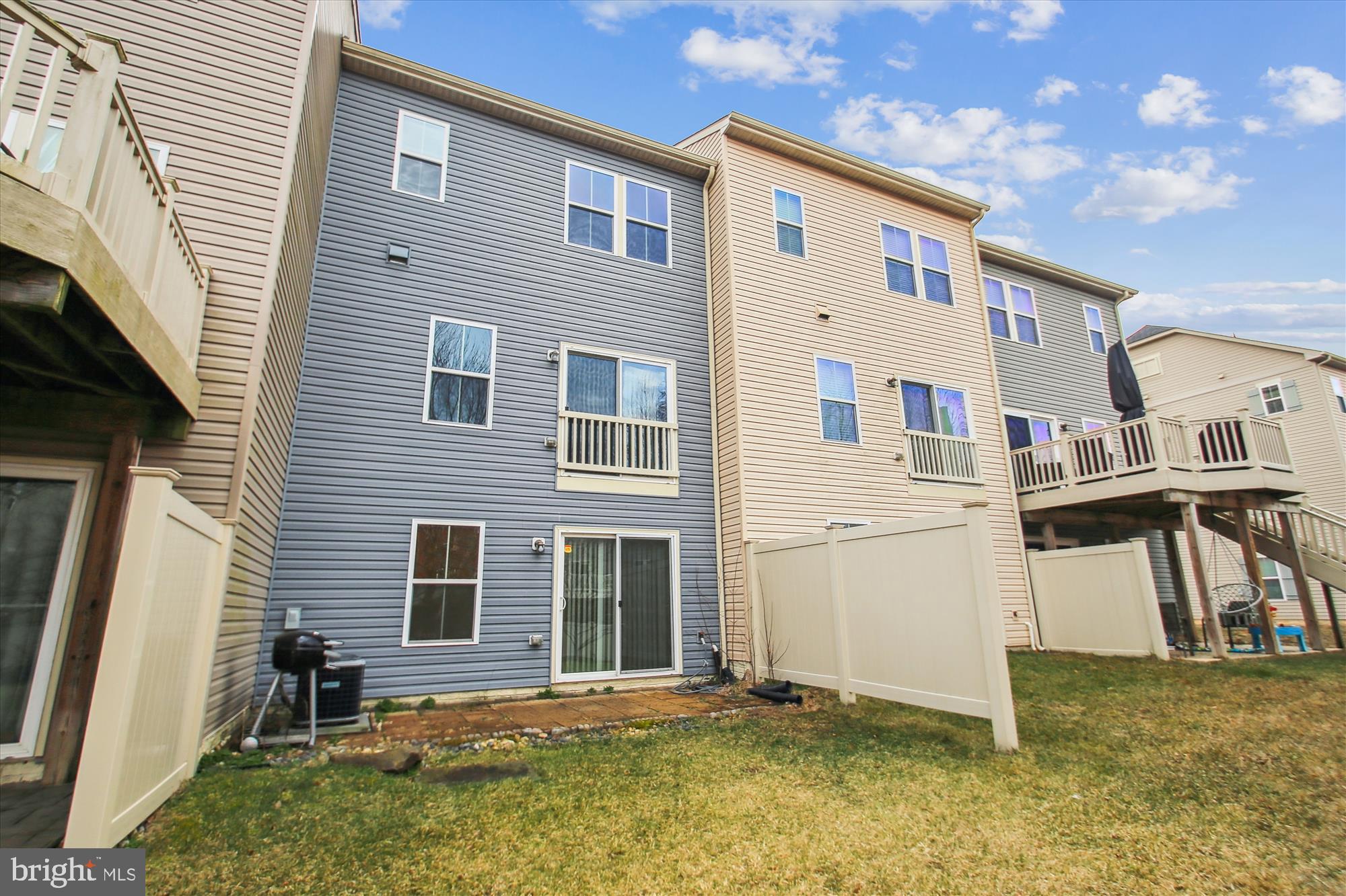 CREEKSIDE VILLAGE AT TANYARD SPRINGS - Residential