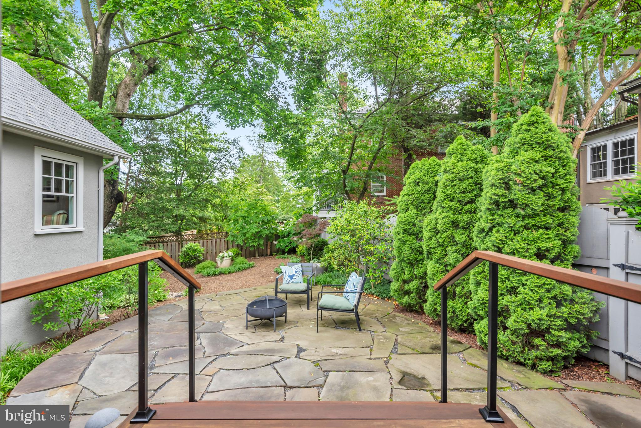 MURRAY HILL - Residential