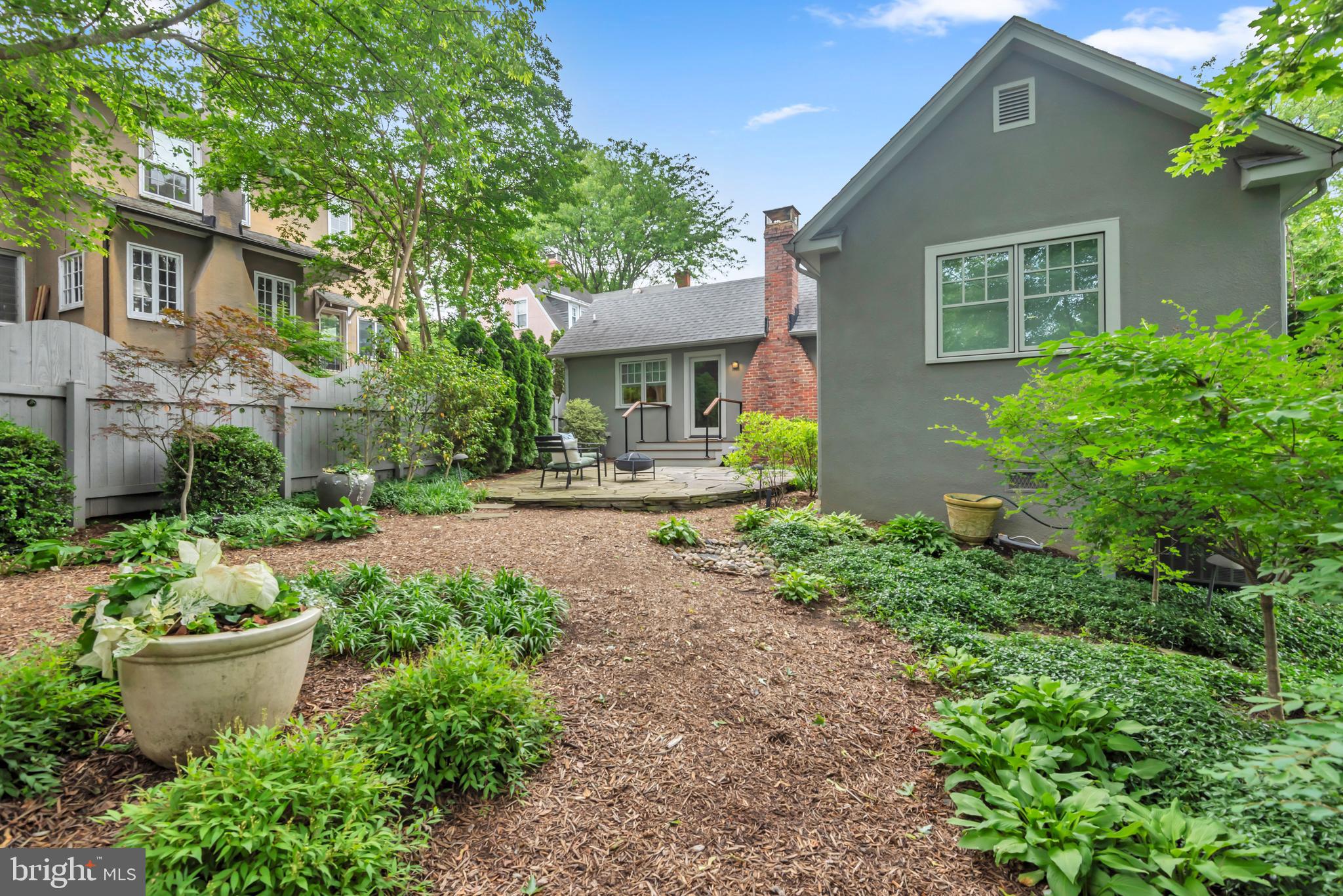MURRAY HILL - Residential