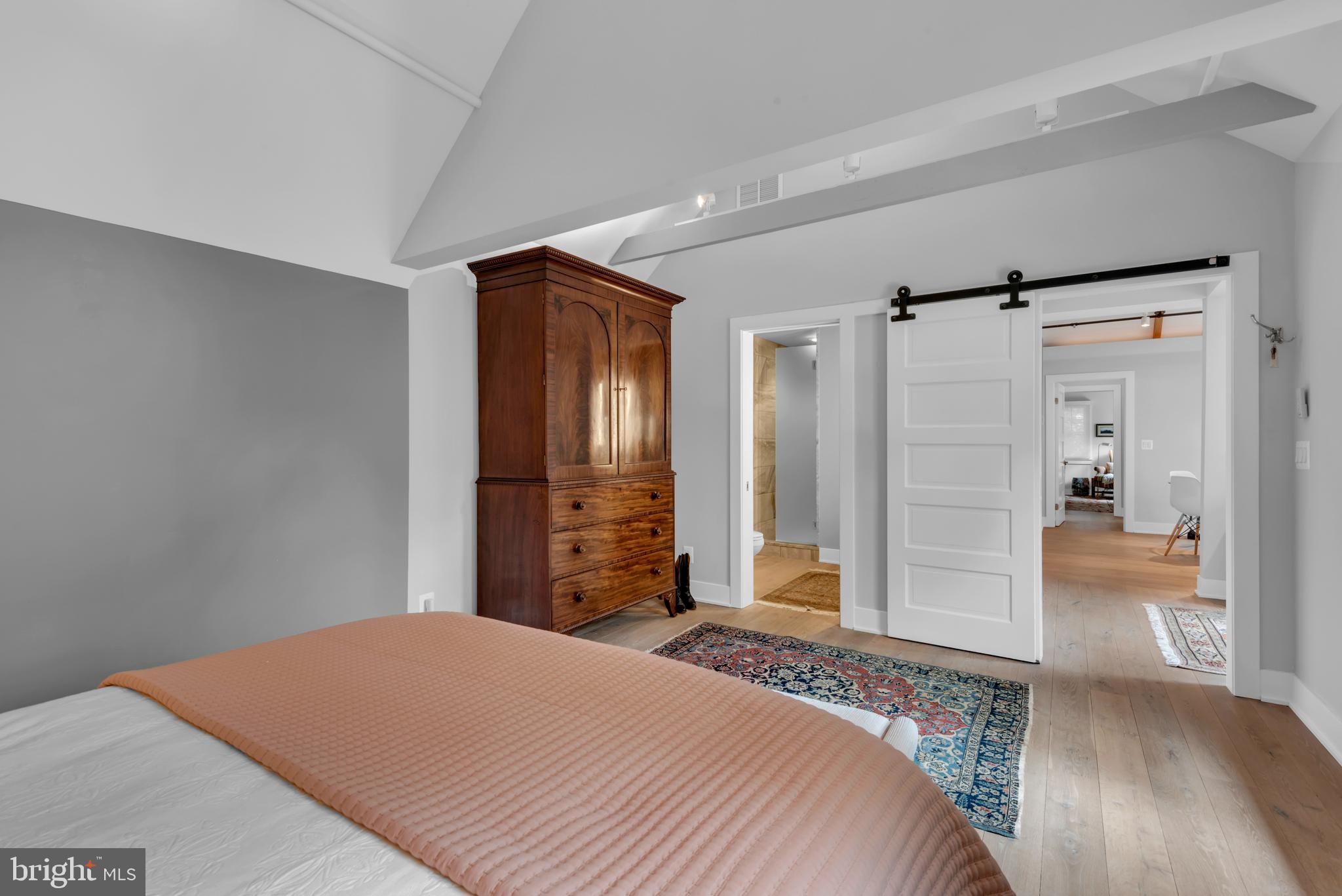 MURRAY HILL - Residential