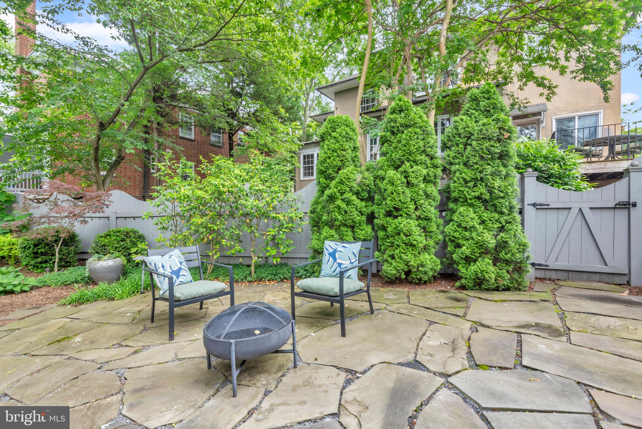 MURRAY HILL - Residential