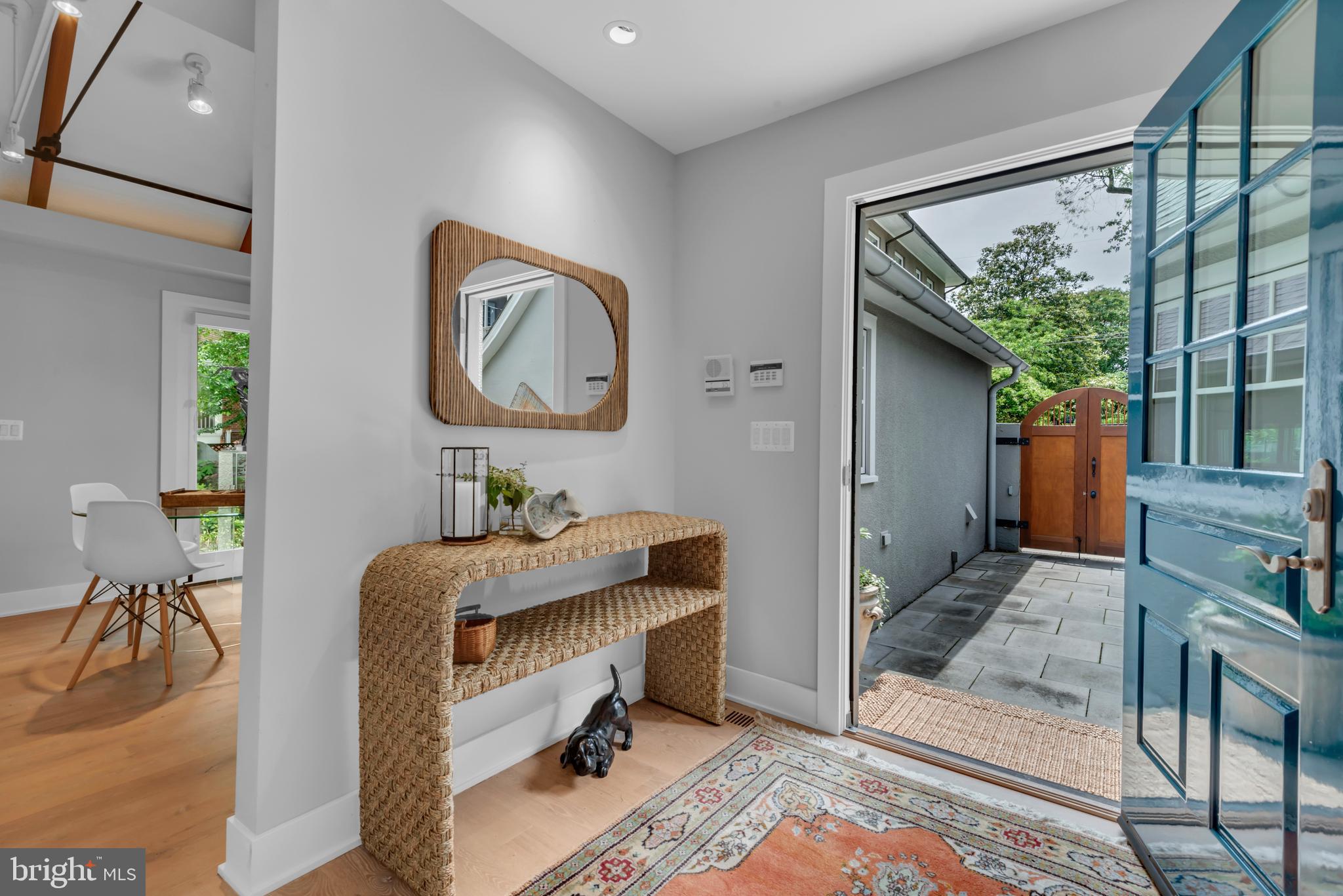 16 SOUTHGATE AVENUE