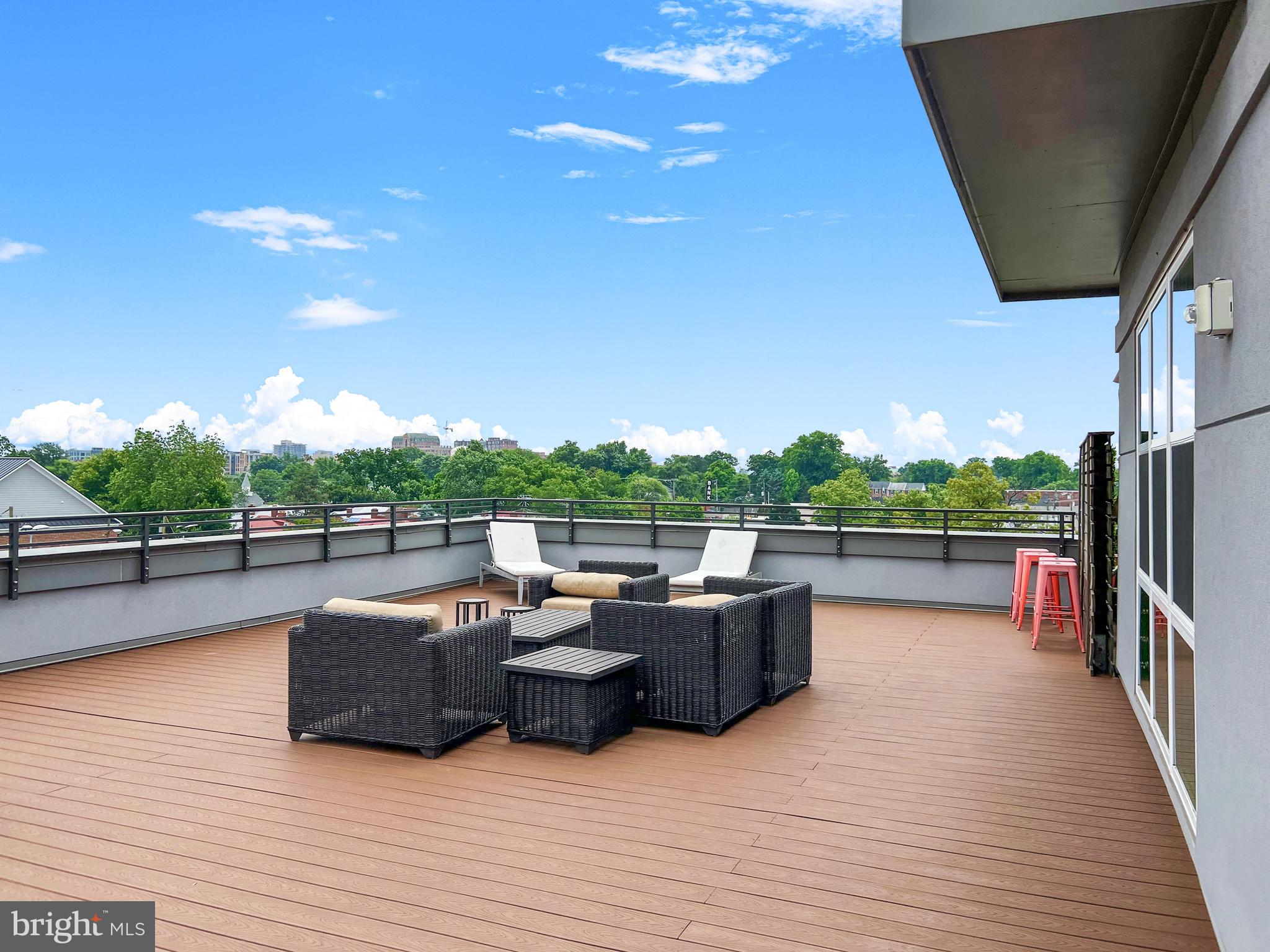 DEL RAY PLACE - Residential Lease