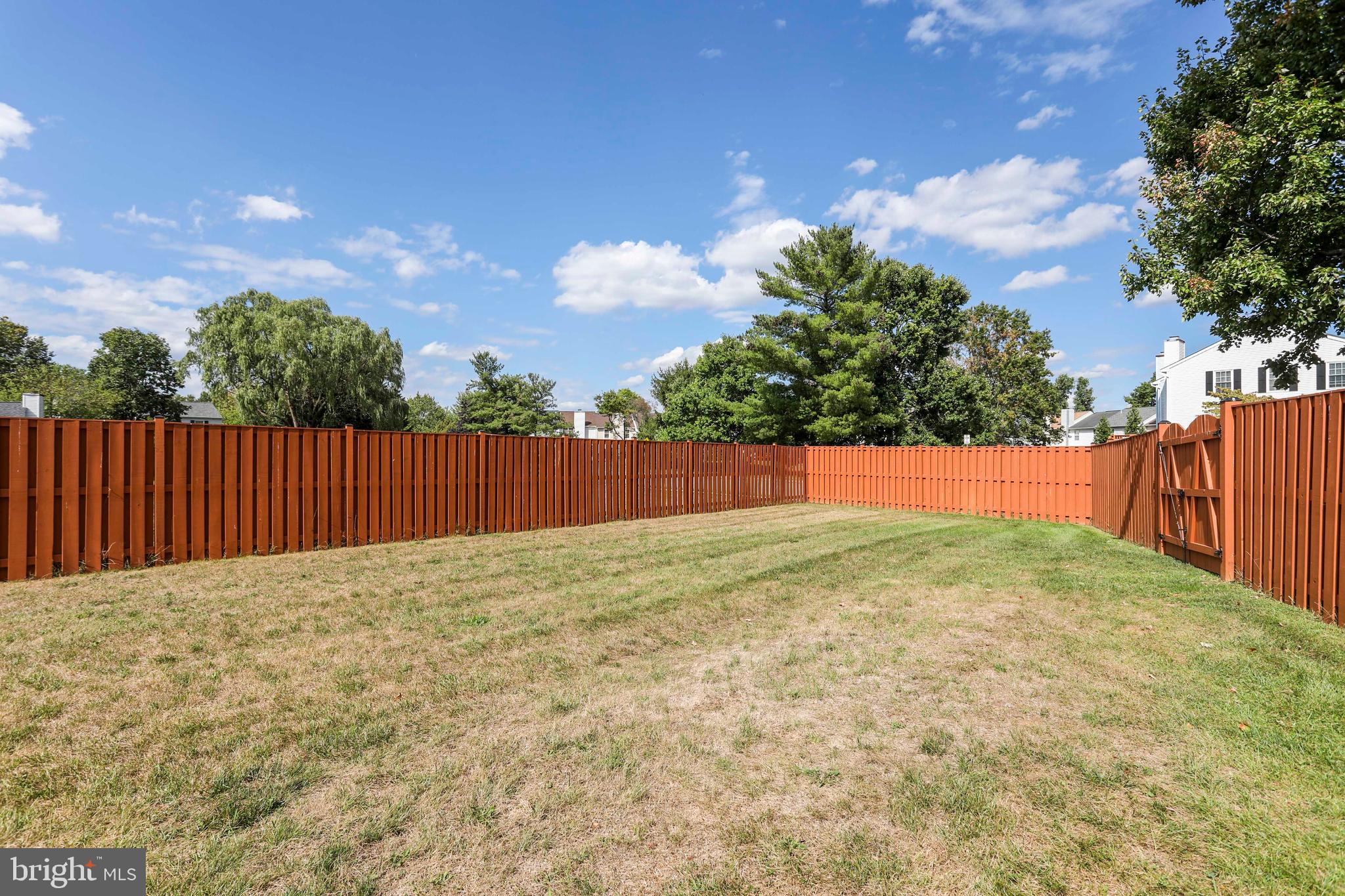 ROBIN MEADOWS - Residential