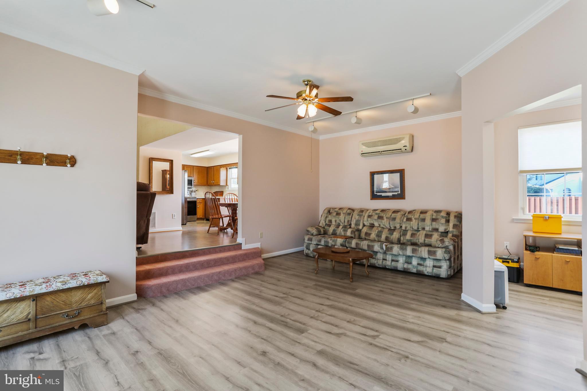 ROBIN MEADOWS - Residential