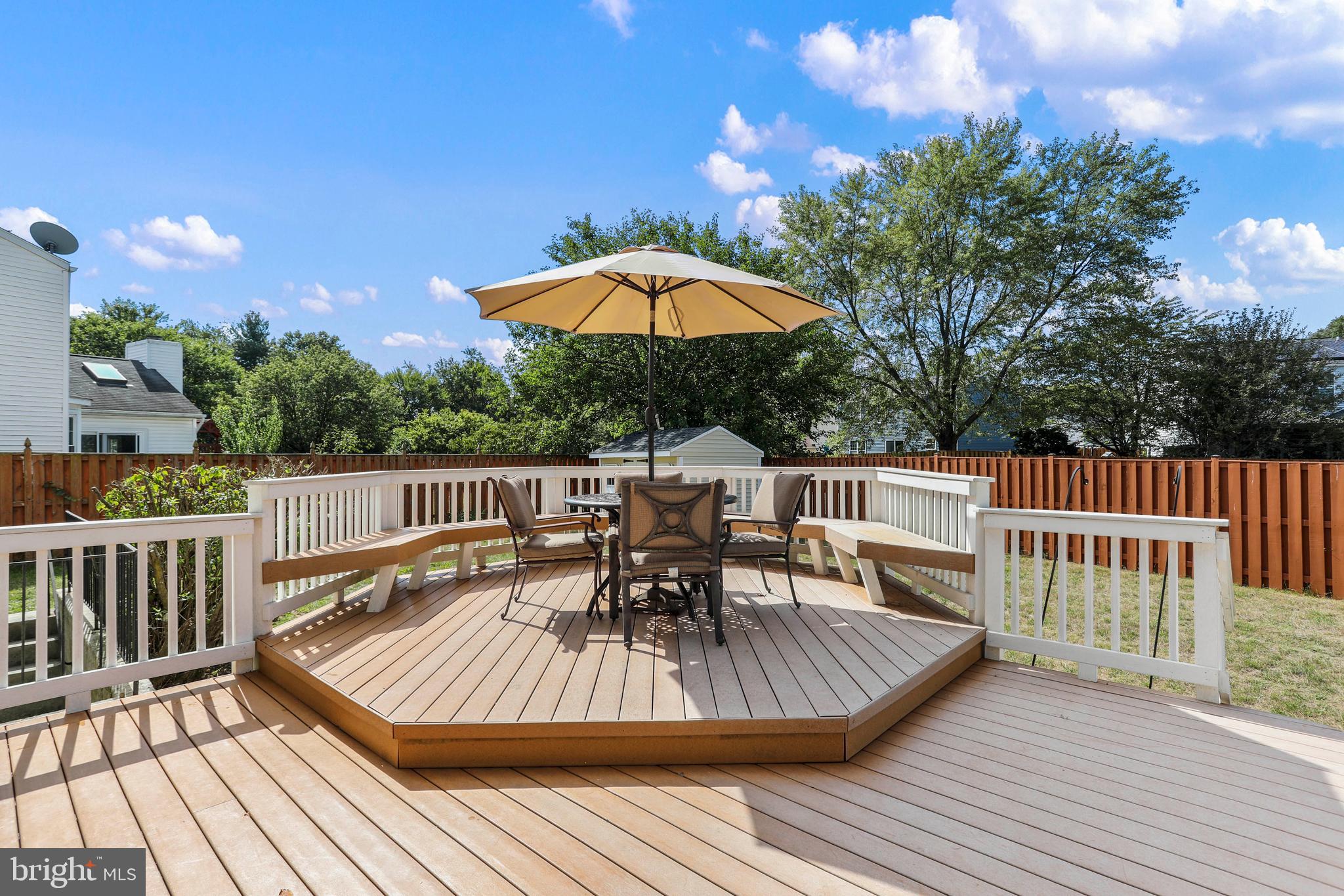 ROBIN MEADOWS - Residential