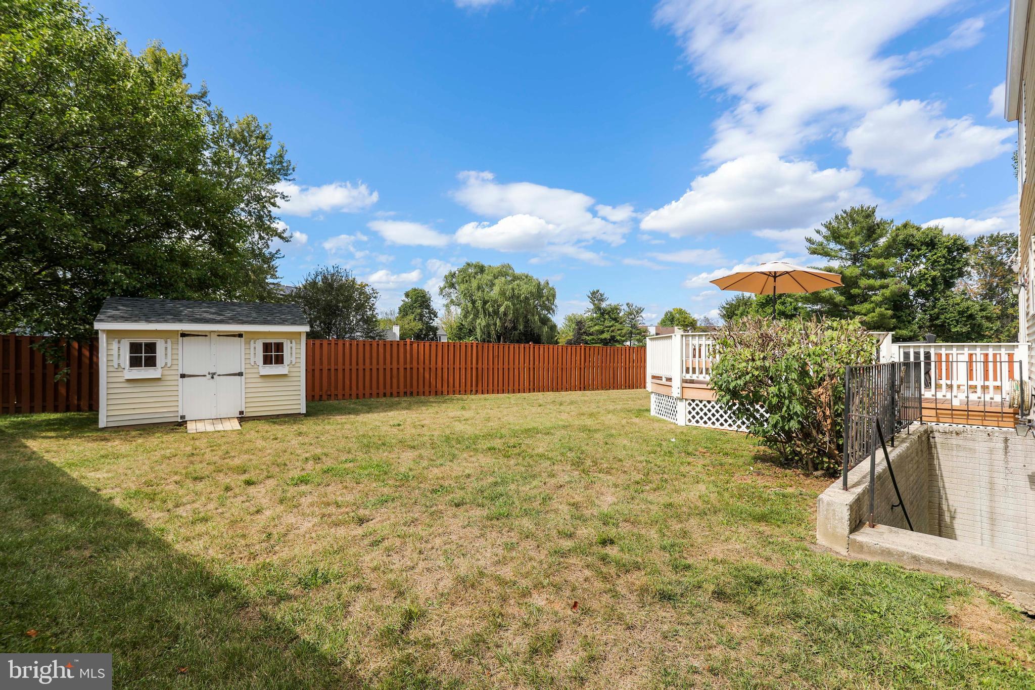 ROBIN MEADOWS - Residential