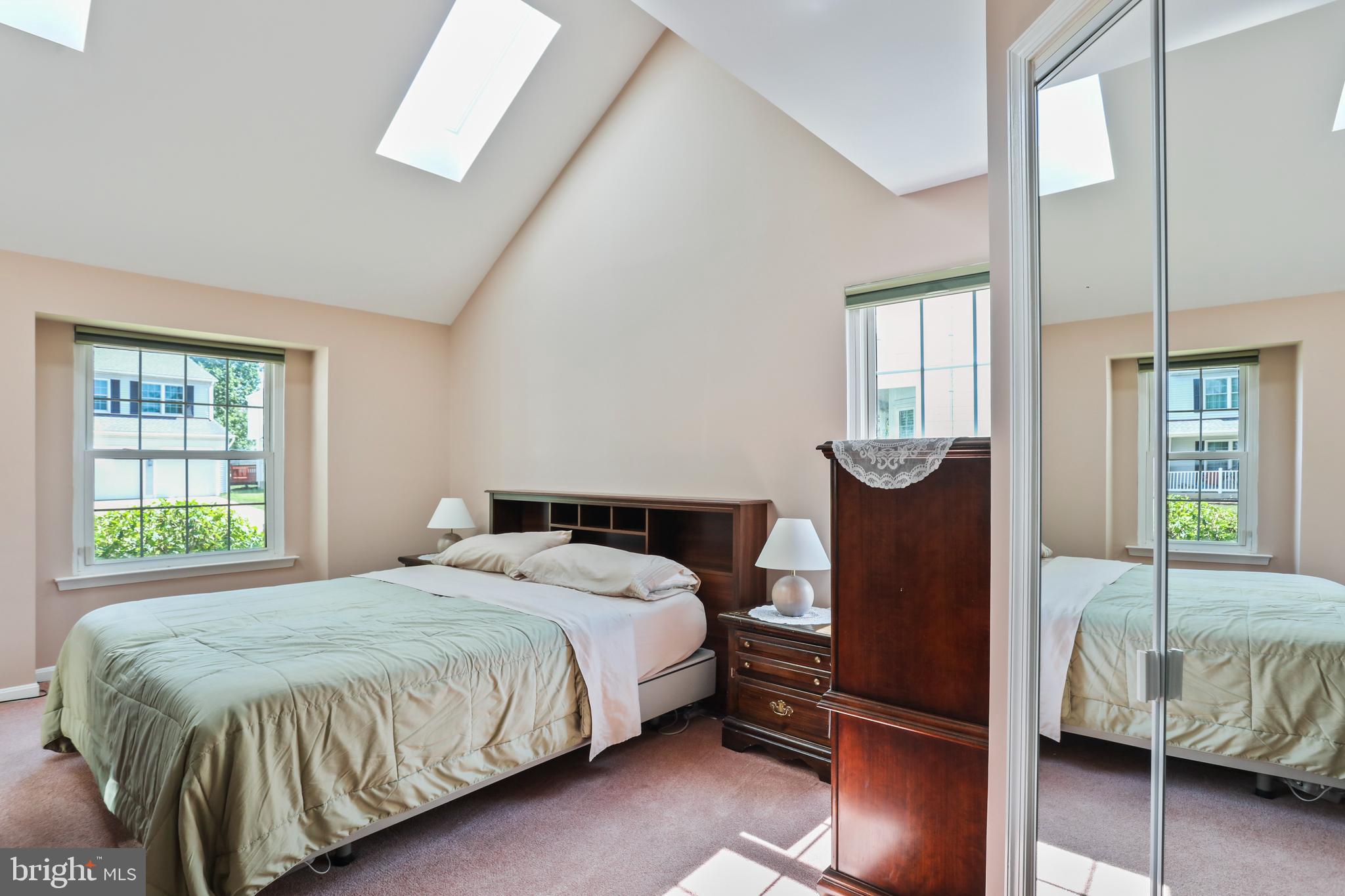 ROBIN MEADOWS - Residential