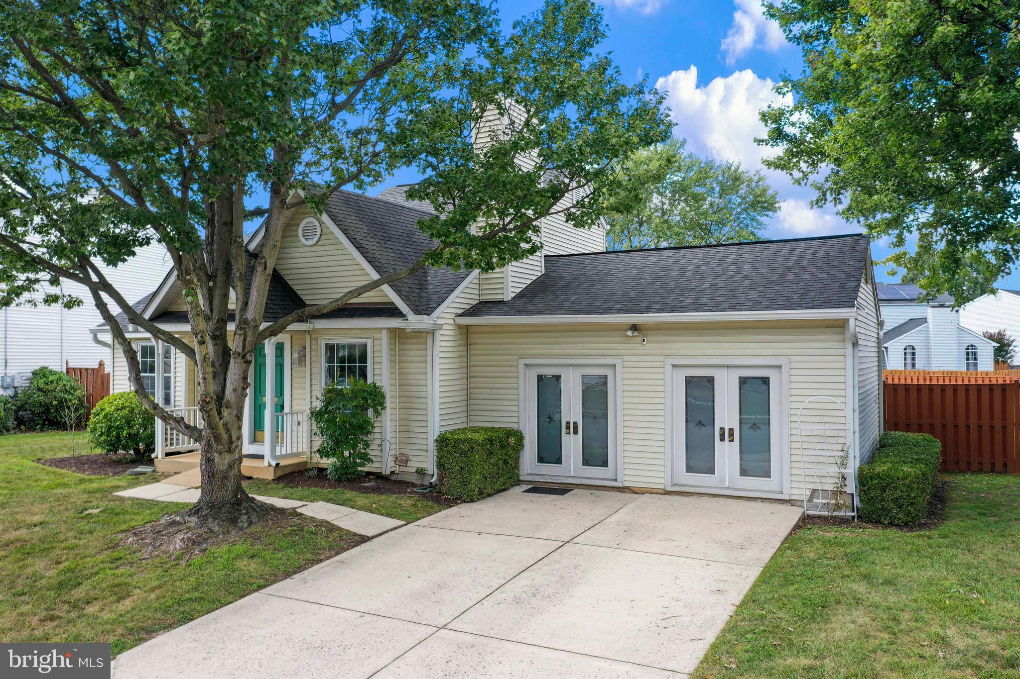 ROBIN MEADOWS - Residential