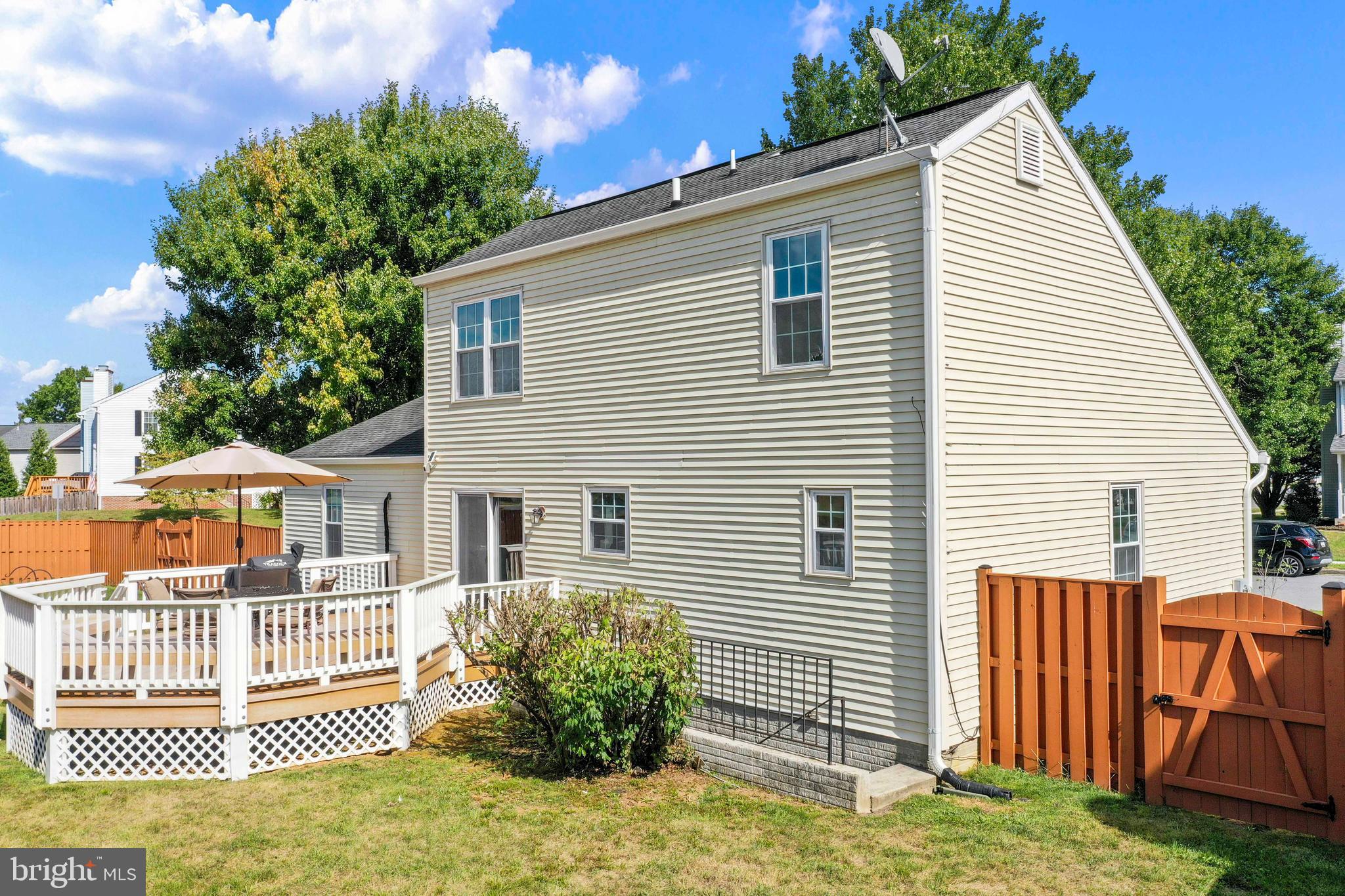 ROBIN MEADOWS - Residential