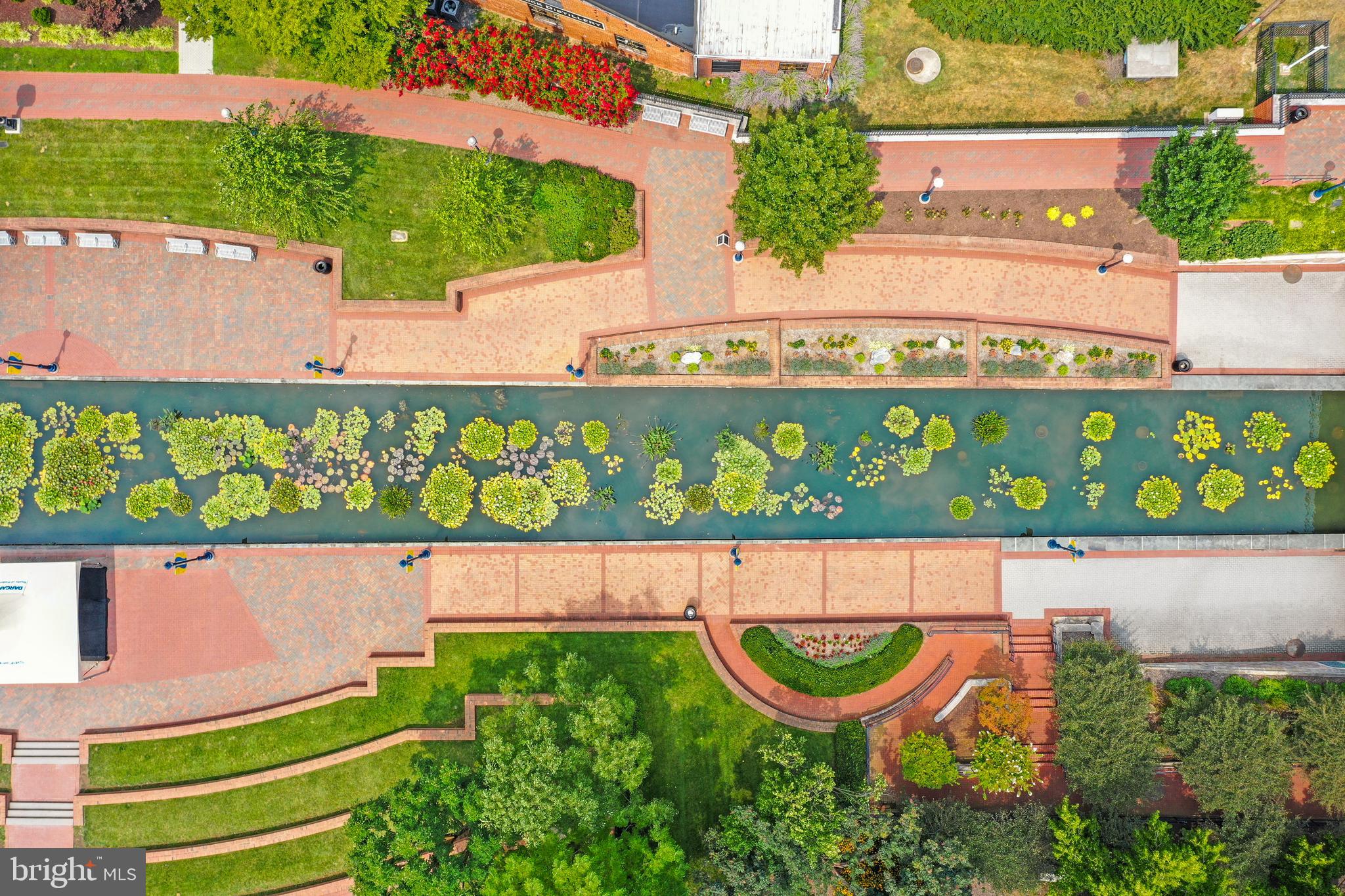 ROBIN MEADOWS - Residential