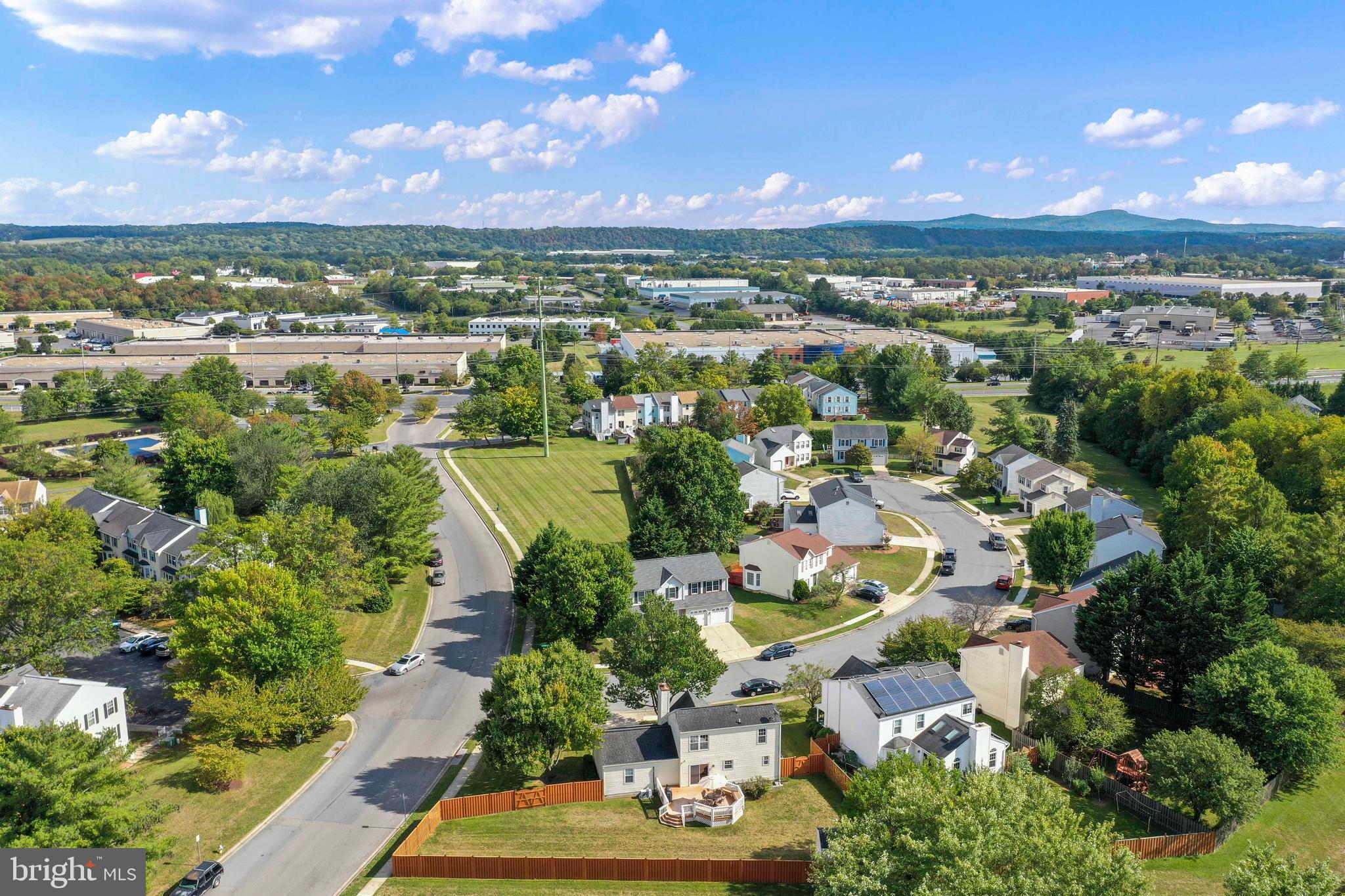 ROBIN MEADOWS - Residential
