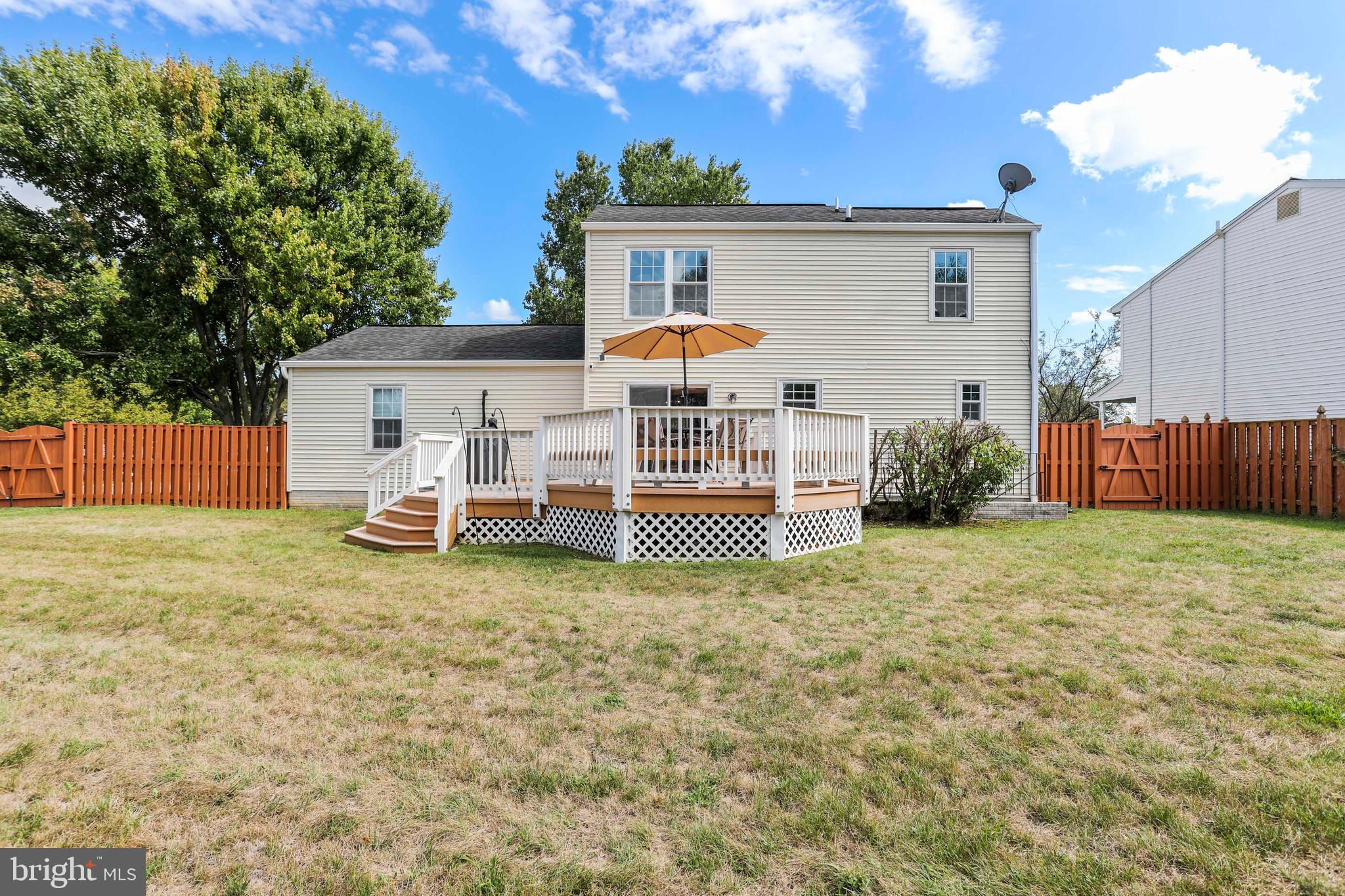 ROBIN MEADOWS - Residential