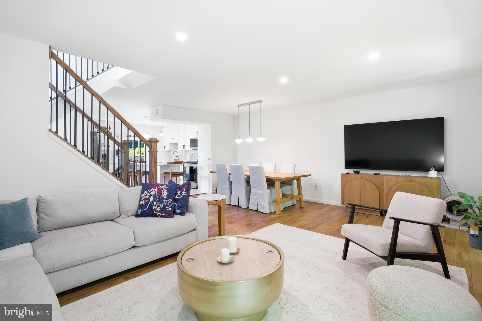 BURKE CENTRE - Residential