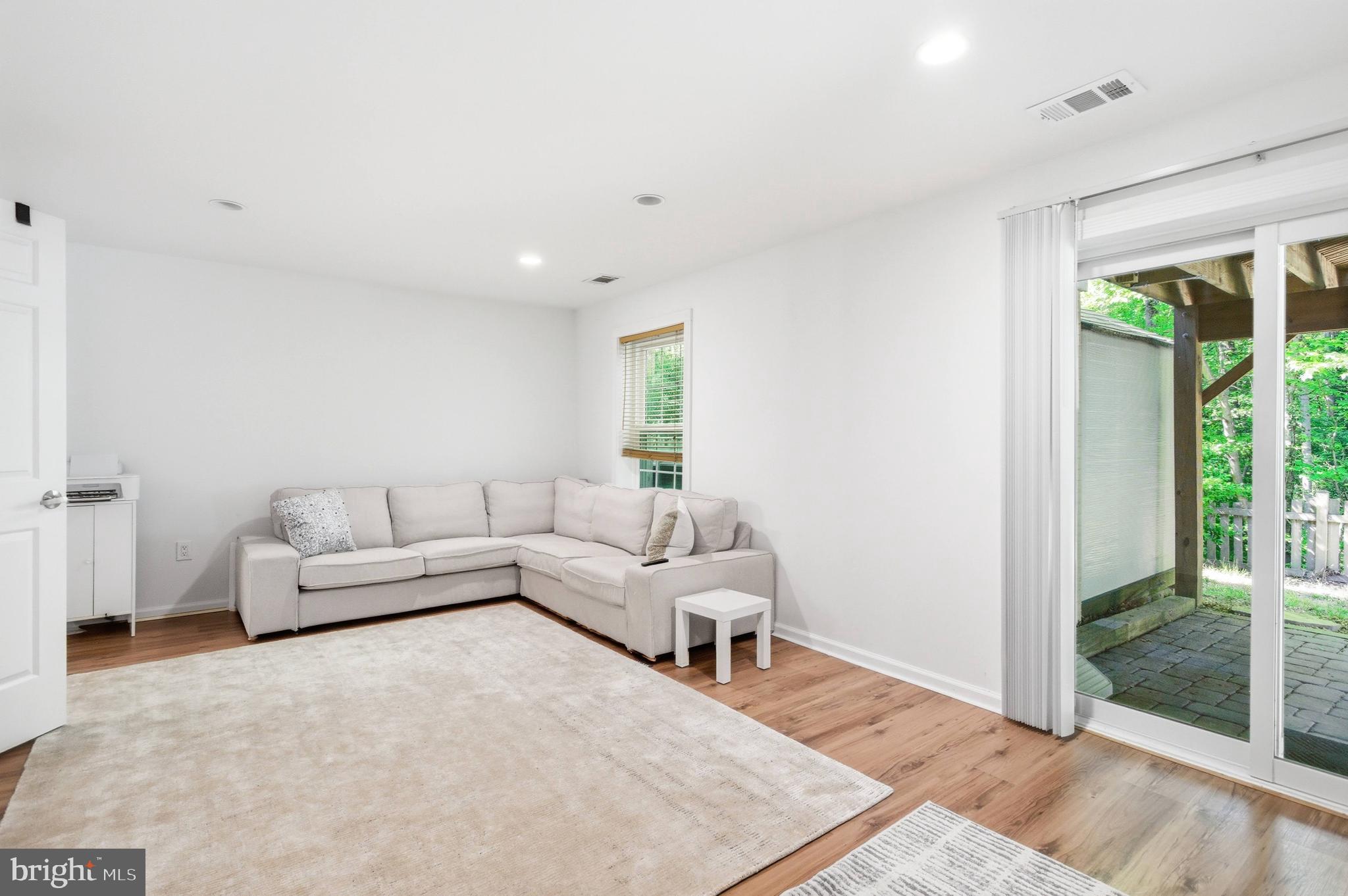BURKE CENTRE - Residential