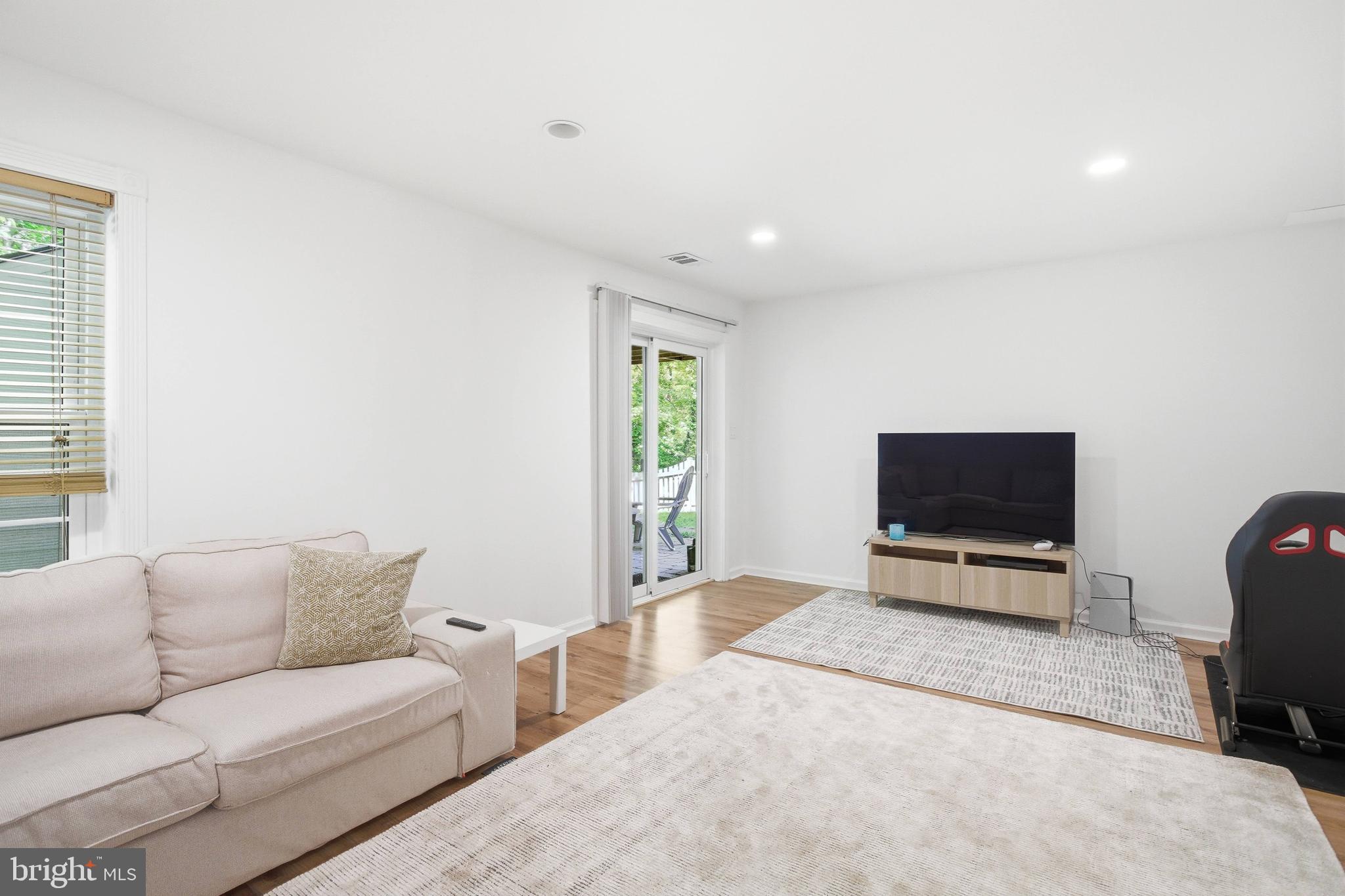 BURKE CENTRE - Residential