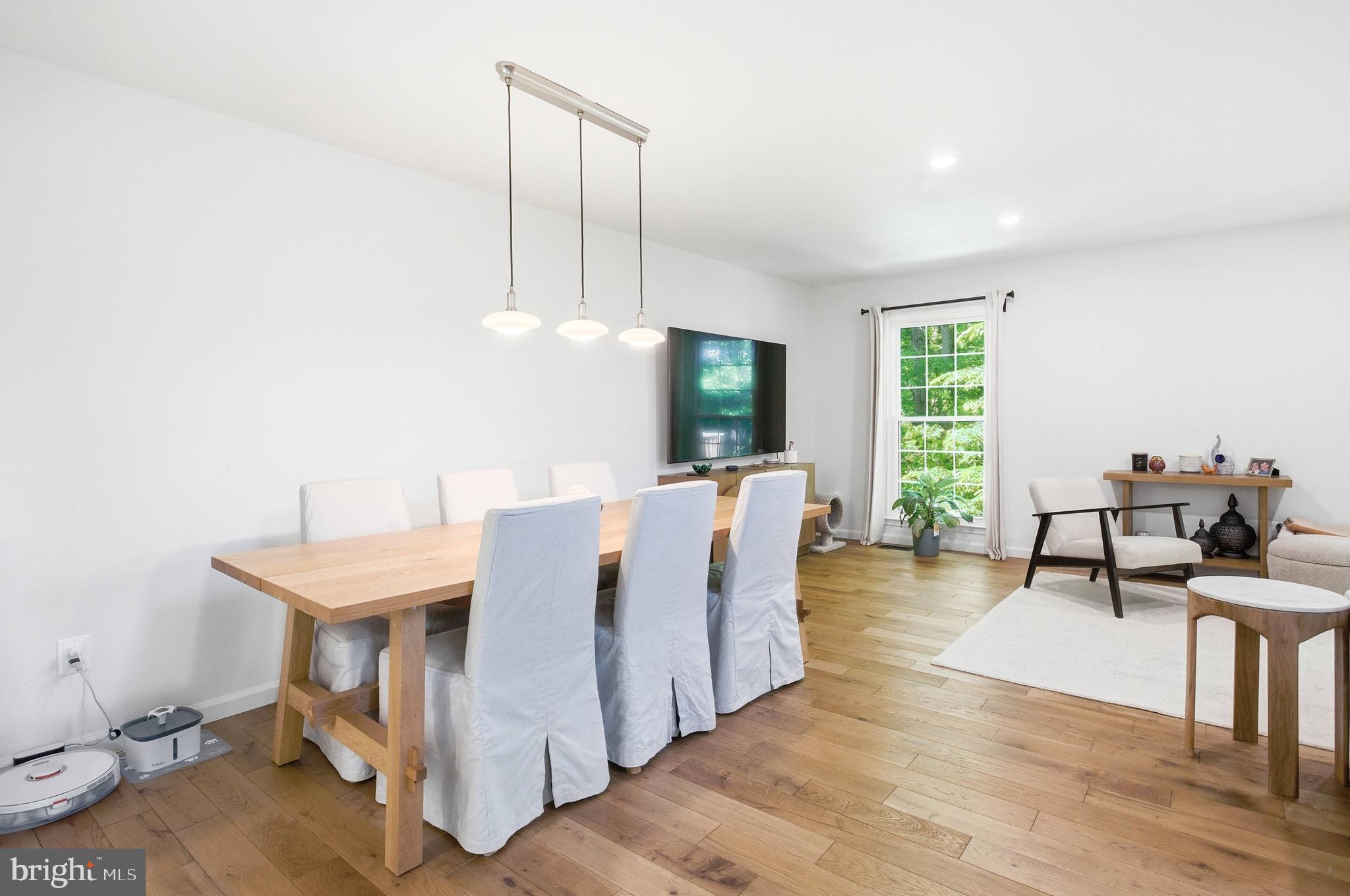 BURKE CENTRE - Residential