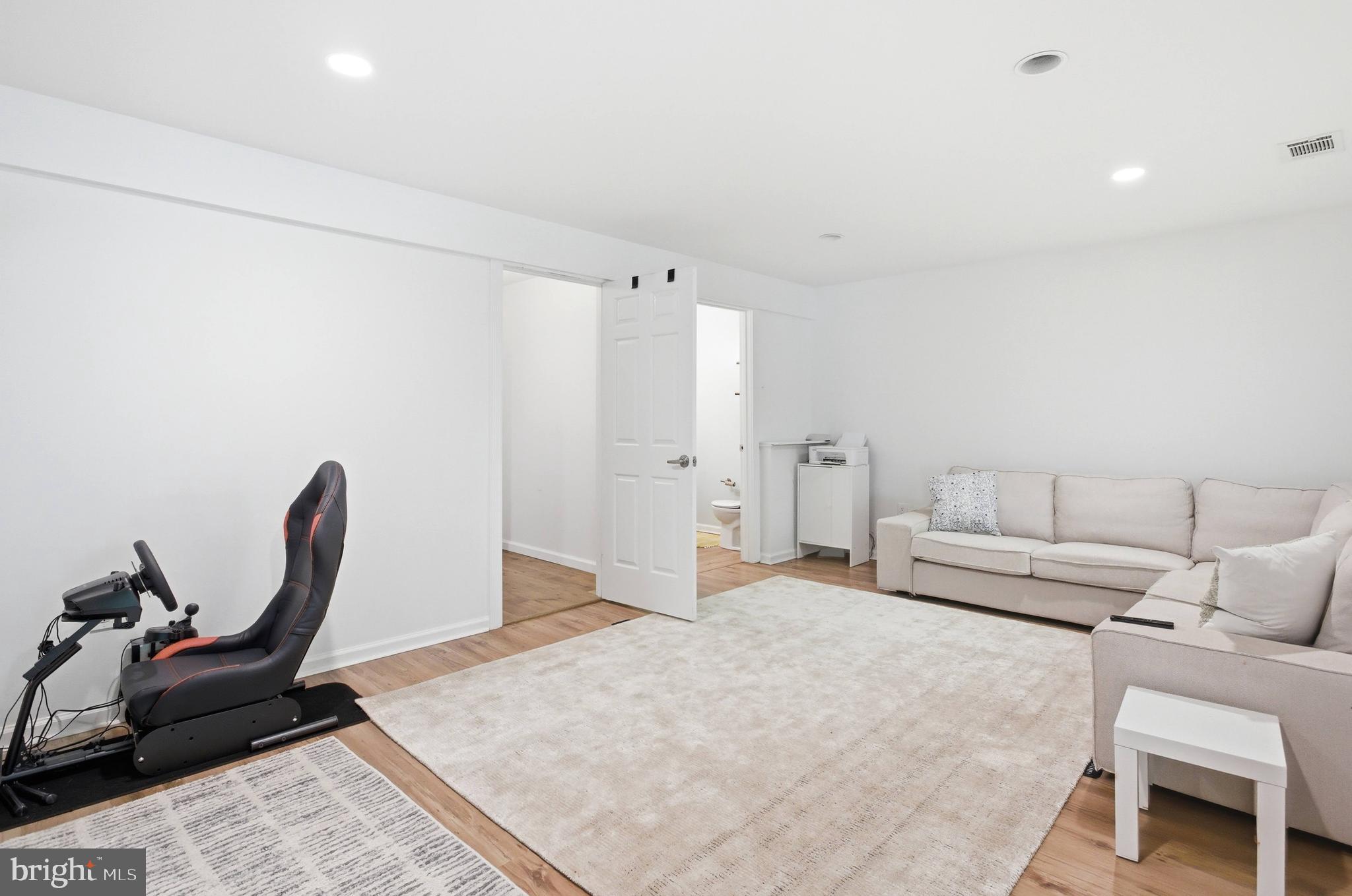 BURKE CENTRE - Residential