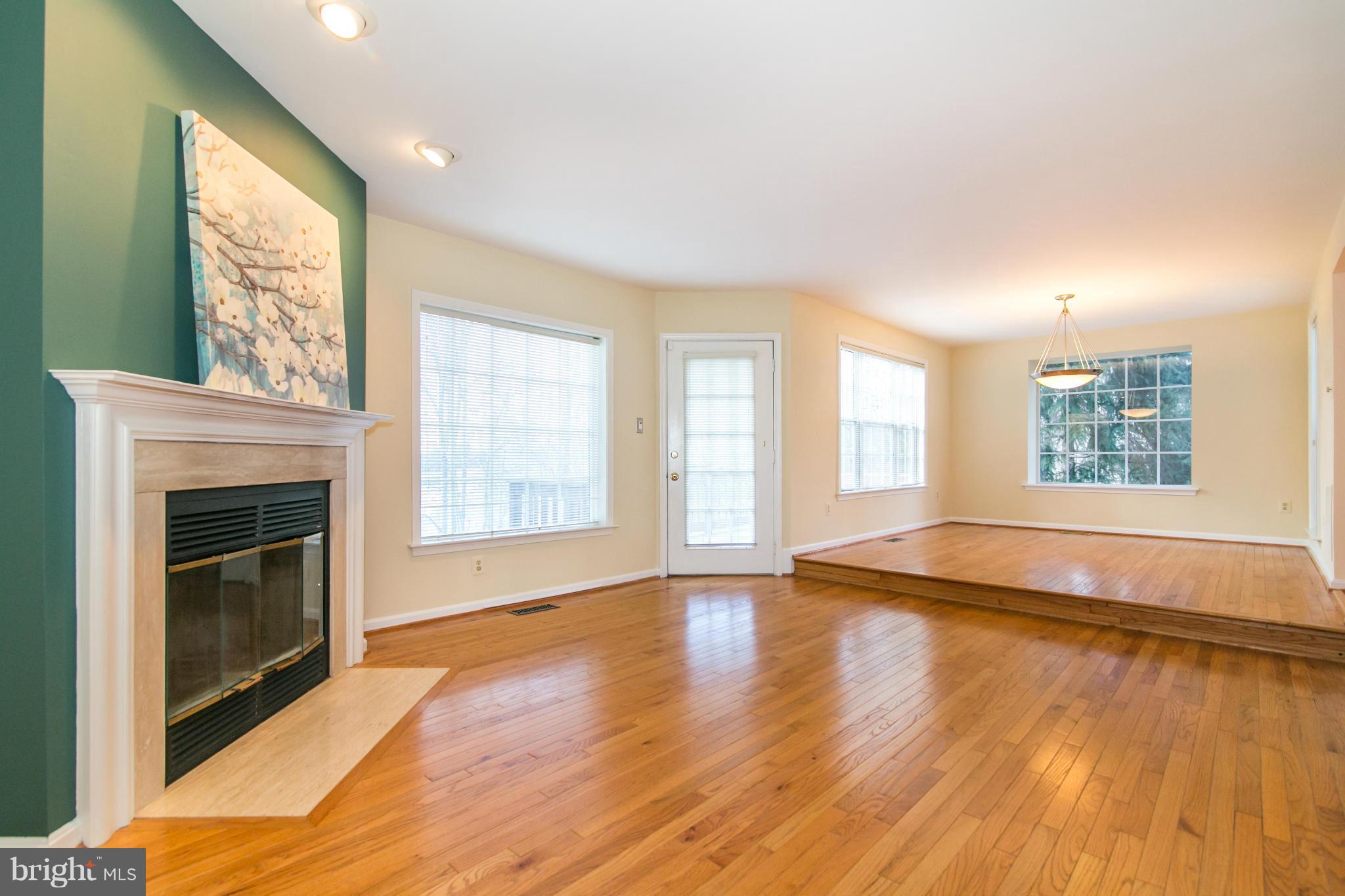 RESTON - Residential