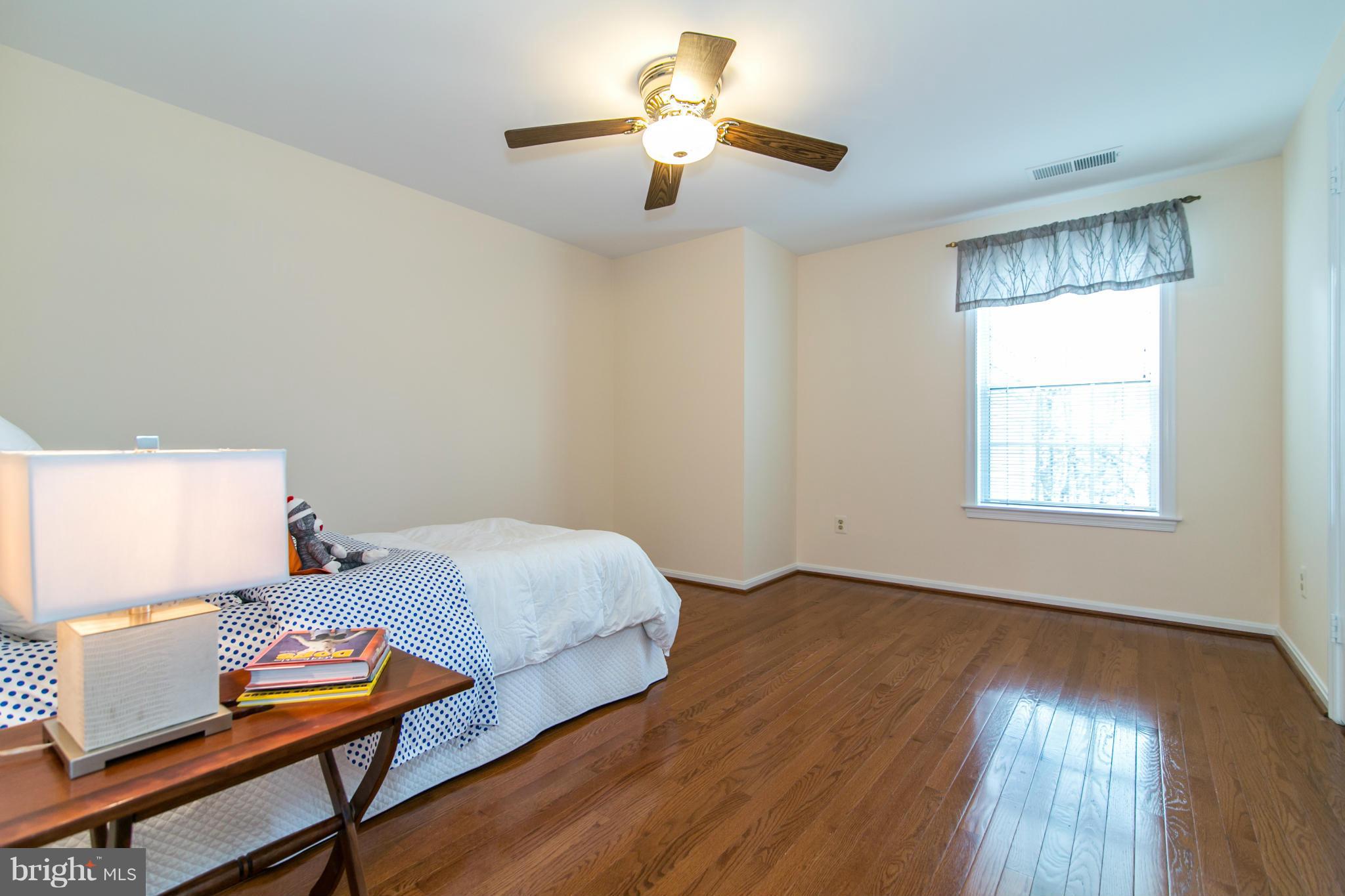 RESTON - Residential