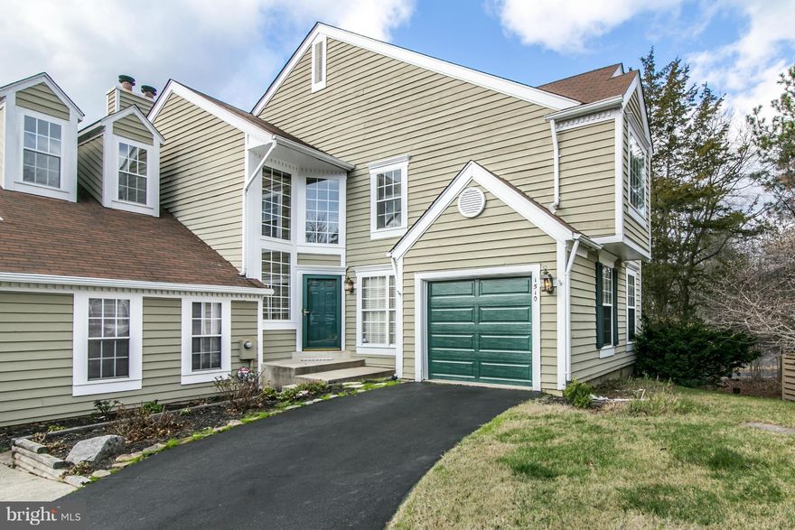 Great price for this immaculate 3-lvl, end-unit TH w/a walk-out LL & garage in North Reston!  Table-sp. kit. w/Silestone counters & cabinets ('08). Updated all BAs ('09). New hardwds on all stairs & UL ('10). Hardwds on main lvl. New hardwds in kitchen ('14). New ceramic tile in foyer ('14). Fresh paint & new carpet on LL ('15). New hot h20 heater ('12).  Rec. rm w/wet bar. 2 FPs. Deck. Patio.