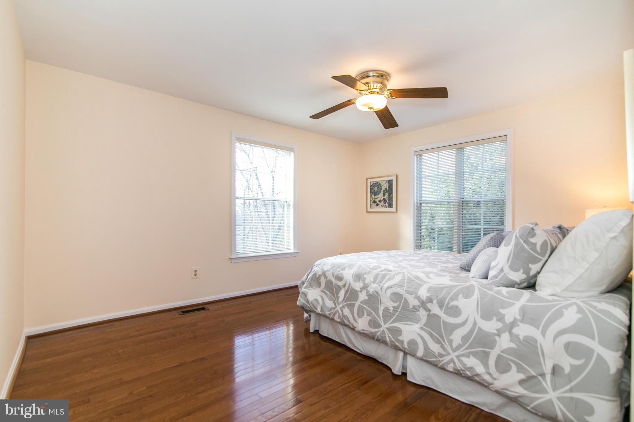 RESTON - Residential