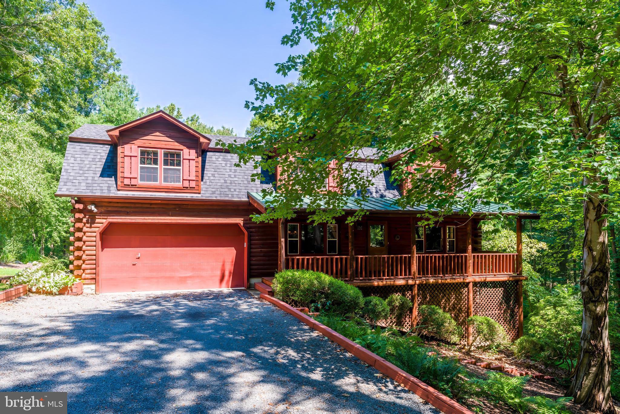 10898 WOODLEAF LANE