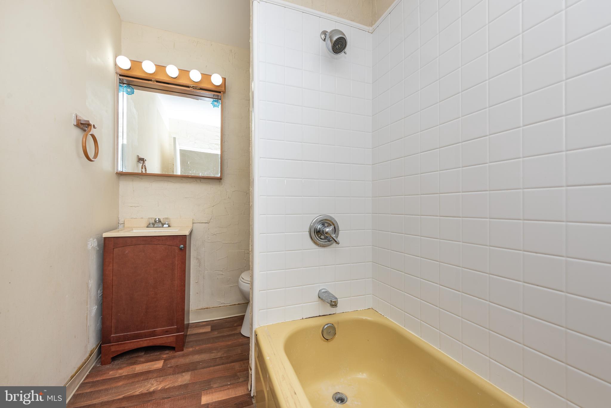 HIGHLANDTOWN - Residential