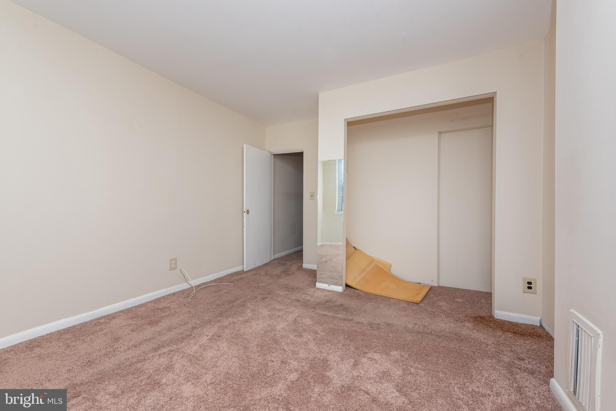 HIGHLANDTOWN - Residential