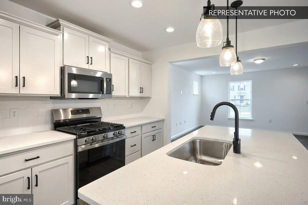 HILLS AT VALLEY VIEW - Residential