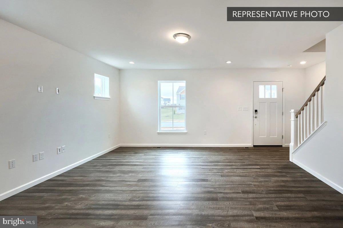 PIN OAK 5BR PLAN AT HILLS AT VALLEY VIEW