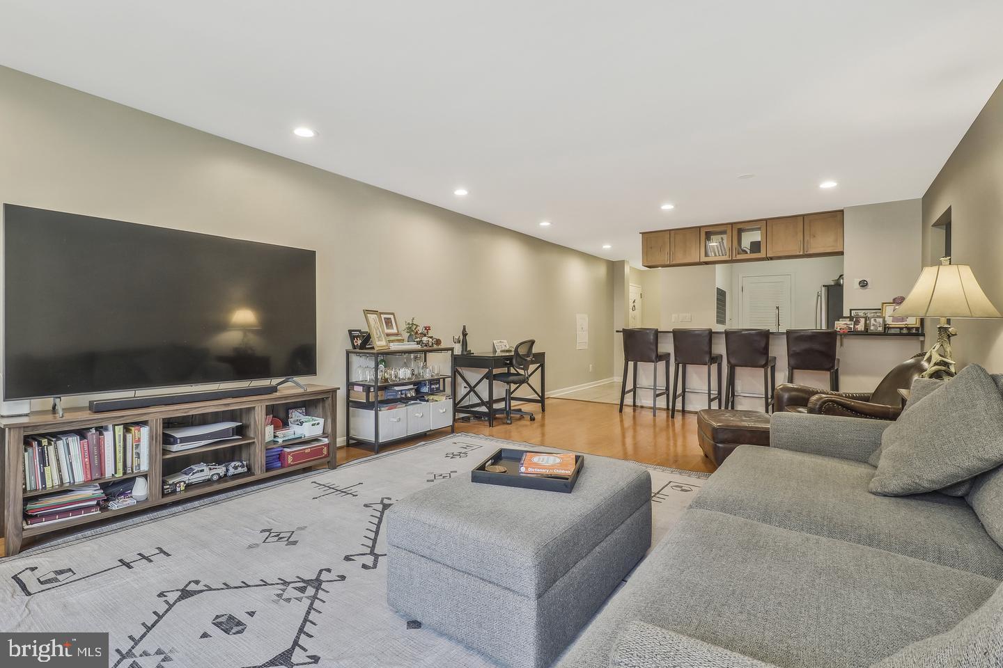 SUMMERWALK - Residential Lease