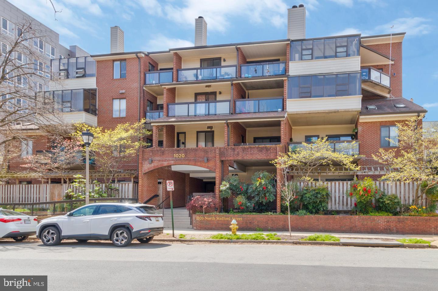 SUMMERWALK - Residential Lease