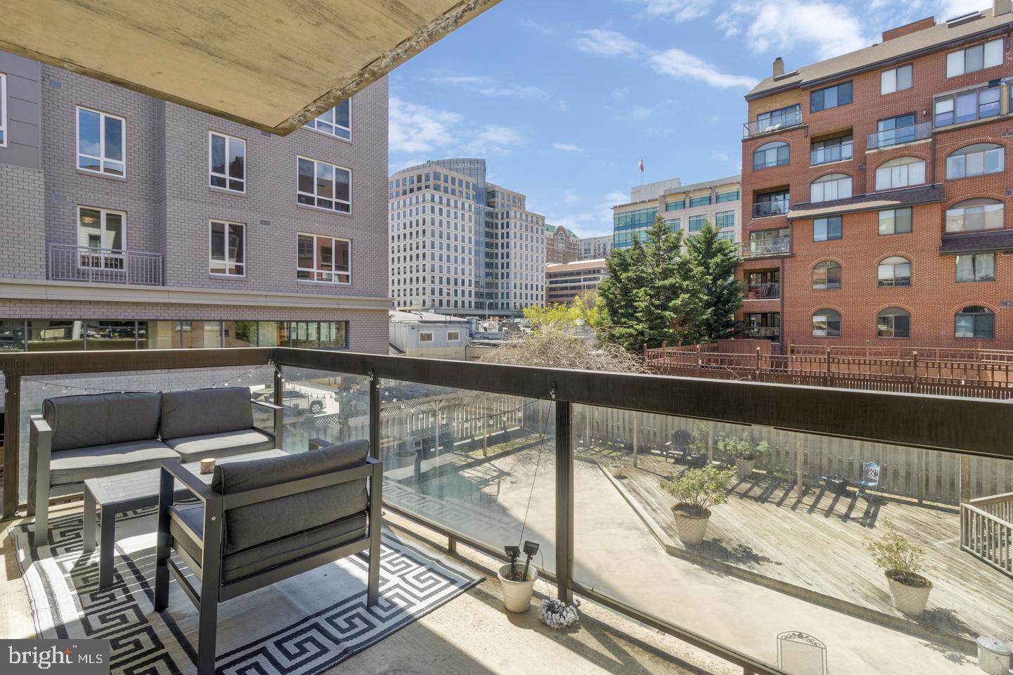 SUMMERWALK - Residential Lease