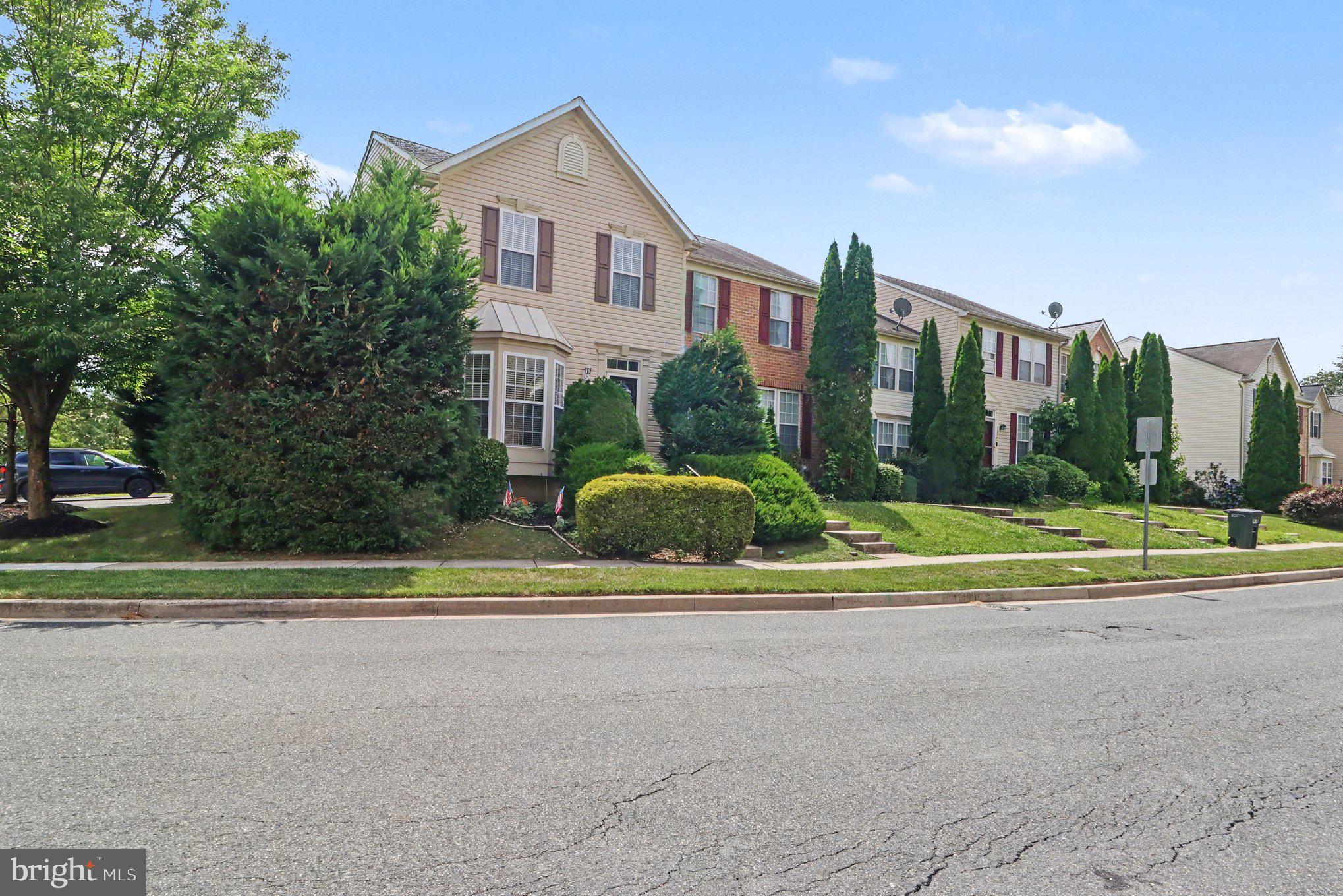 1328 LEWIS LANE