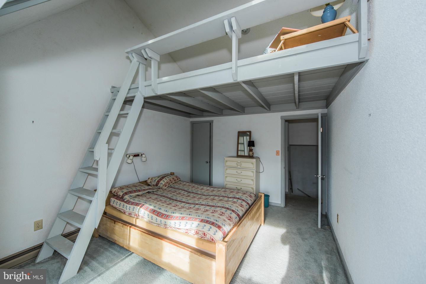 SLEEPY HOLLOW - Residential