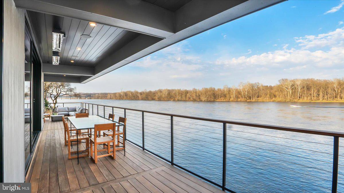 RIVERSTONE - Residential