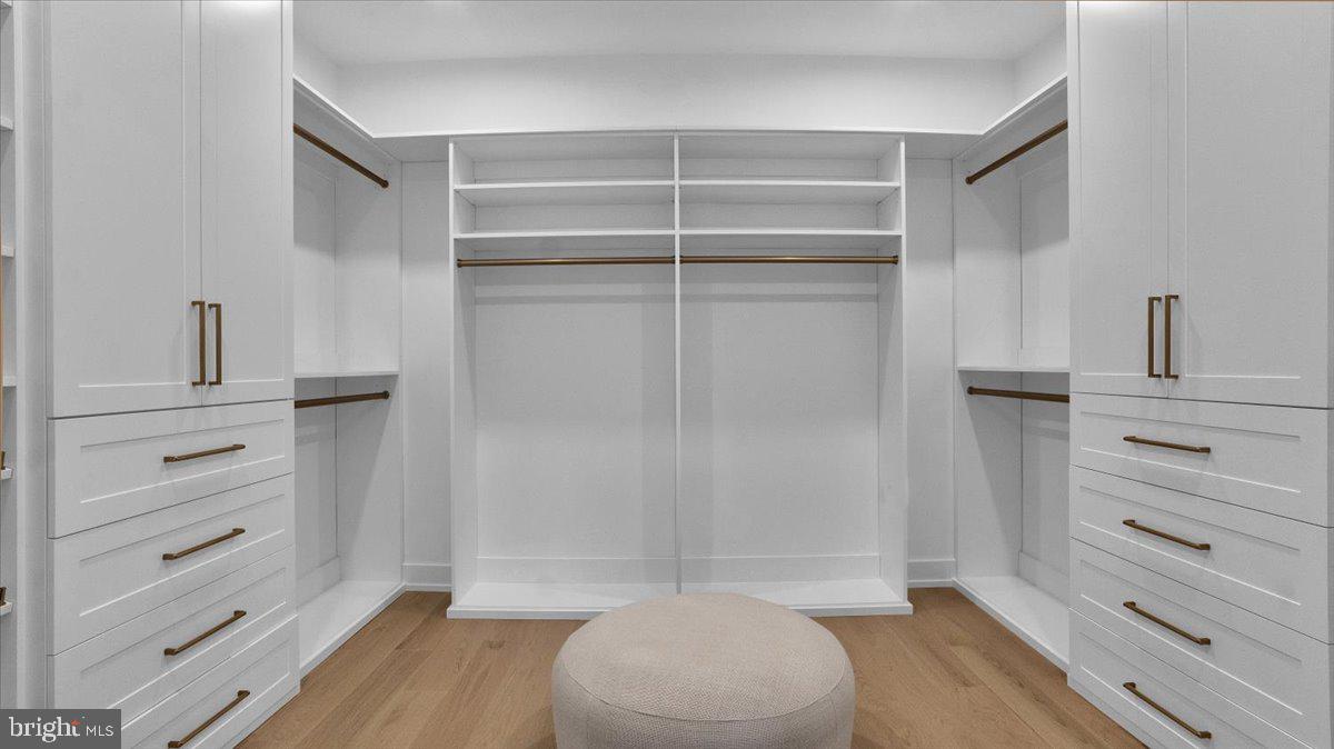 RIVERSTONE - Residential