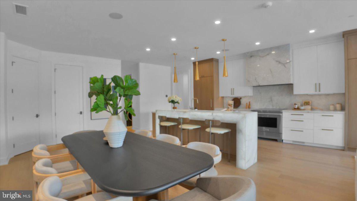 RIVERSTONE - Residential